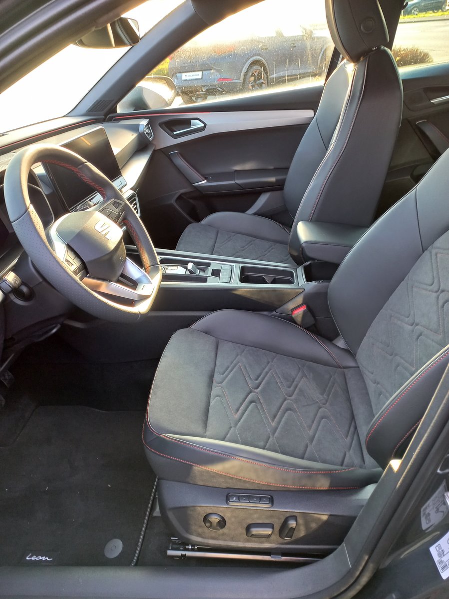 SEAT Leon 1.5 eTSI mHEV DSG Move FR, Mild-Hybrid Benzin/Elektro, Vorführwagen, Automatik - 6