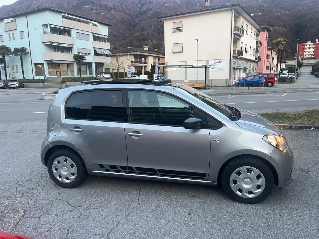 SEAT MII 1.0 MPI 75 Swiss FR, Petrol, Second hand / Used, Manual - 2