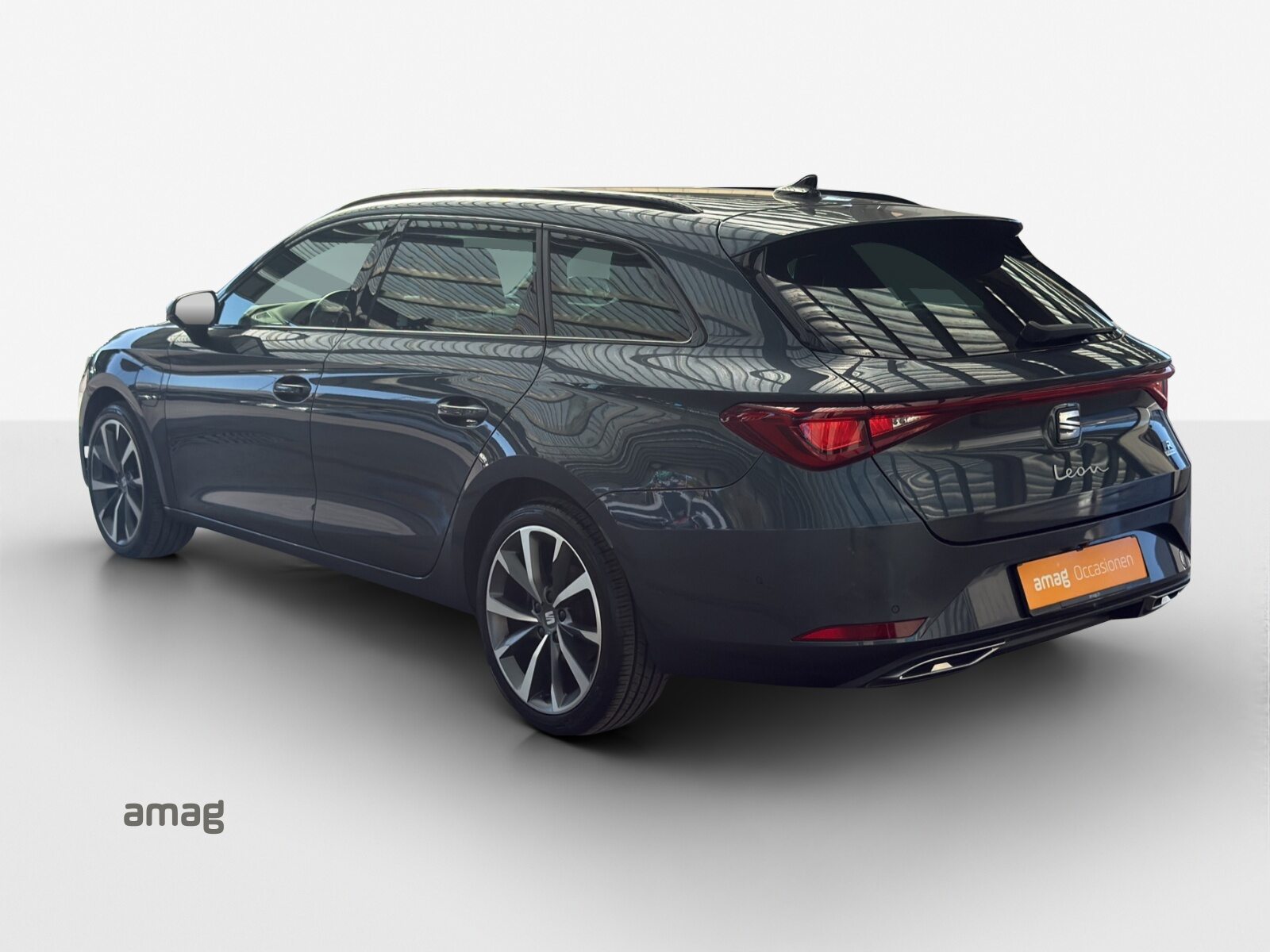 SEAT NEW LEON SPORTSTOURER HOLA FR e-HYBRID (netto), Voll-Hybrid Benzin/Elektro, Occasion / Gebraucht, Automatik - 3