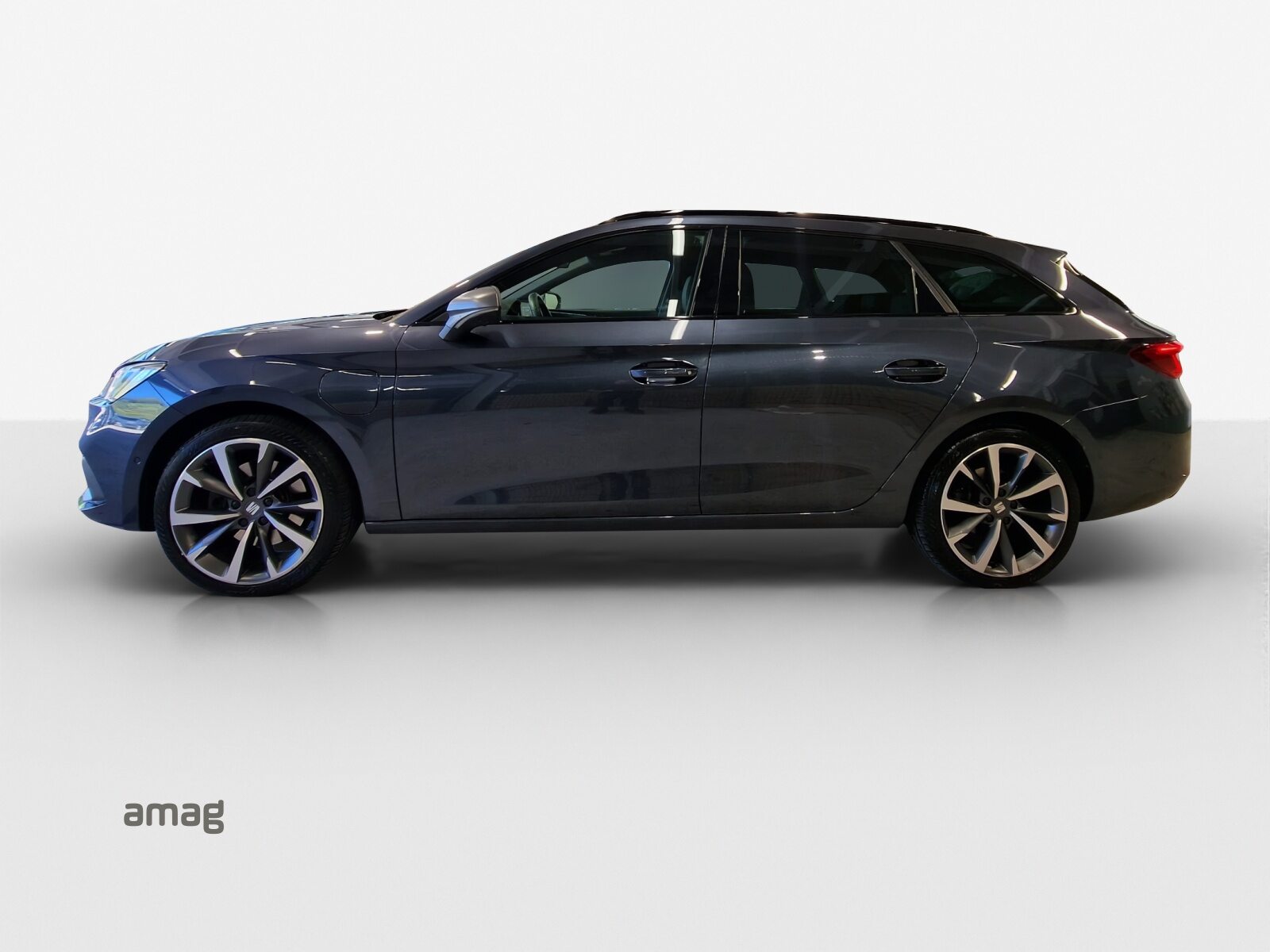SEAT NEW LEON SPORTSTOURER HOLA FR e-HYBRID (netto), Hybride Intégral Essence/Électricité, Occasion / Utilisé, Automatique - 2