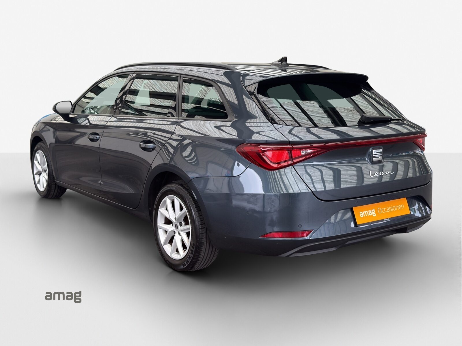 SEAT NEW LEON SPORTSTOURER STYLE, Diesel, Second hand / Used, Automatic - 3