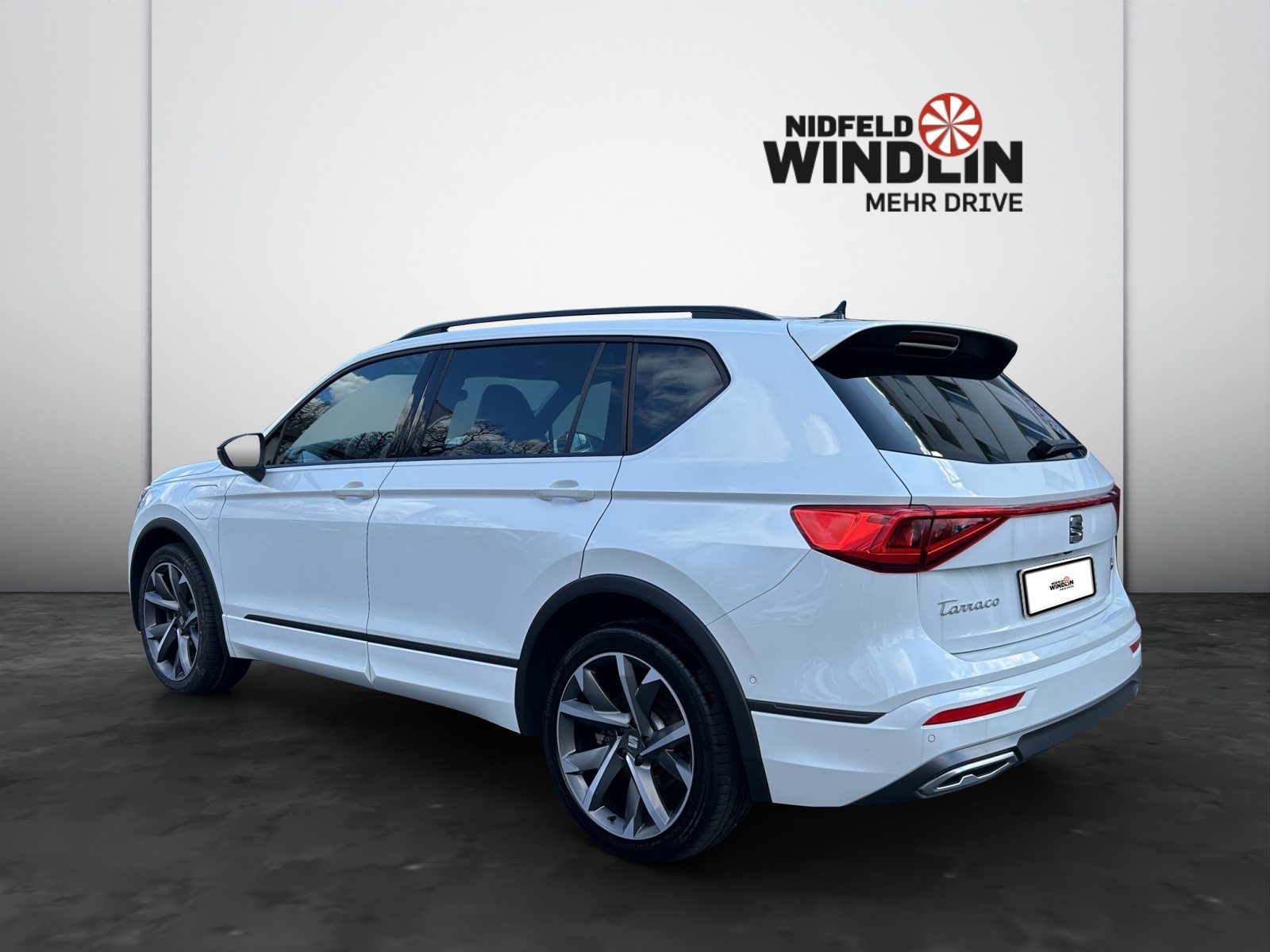 SEAT TARRACO E-HYBRID HOLA FR, Full-Hybrid Petrol/Electric, Second hand / Used, Automatic - 4