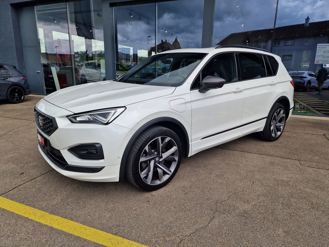 SEAT TARRACO e-HYBRID HOLA FR (netto), Hybride Intégral Essence/Électricité, Occasion / Utilisé, Automatique - 2