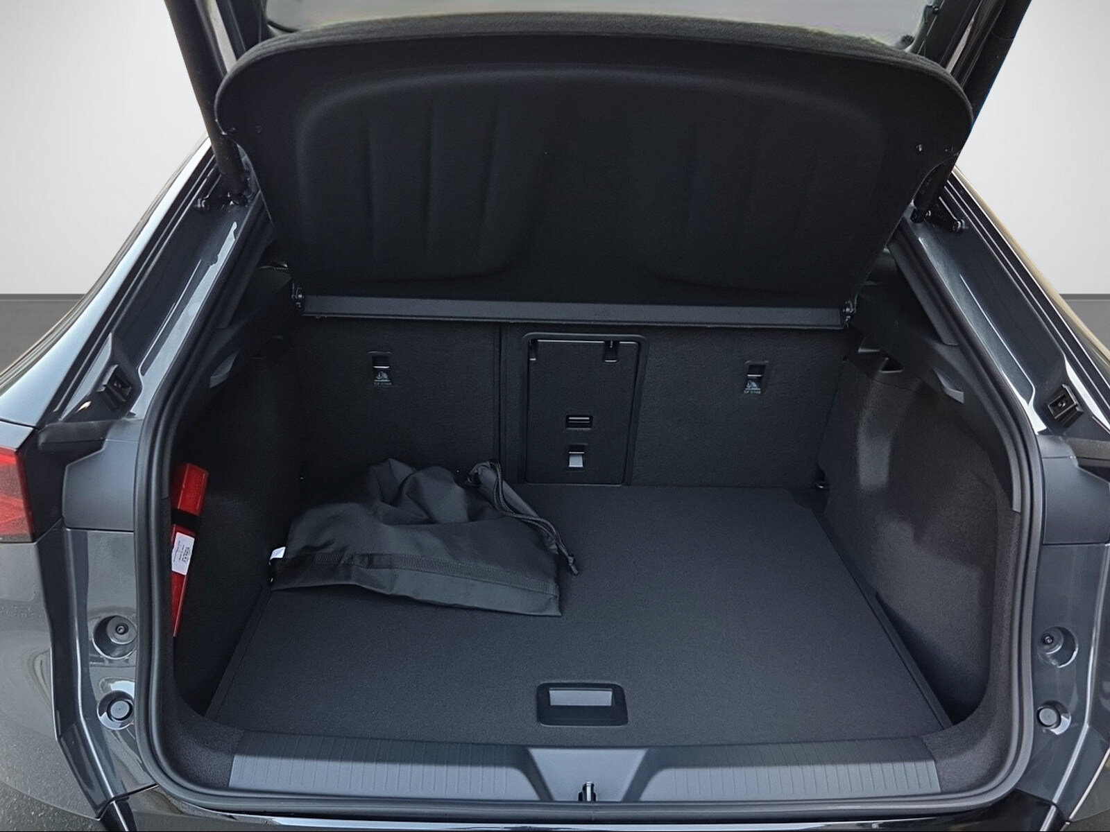 SEAT Tavascan AD PE 77kWh 340PS 4D 340PS/250kW BEV elektrisch, Elektro, Neuwagen, Automatik - 7