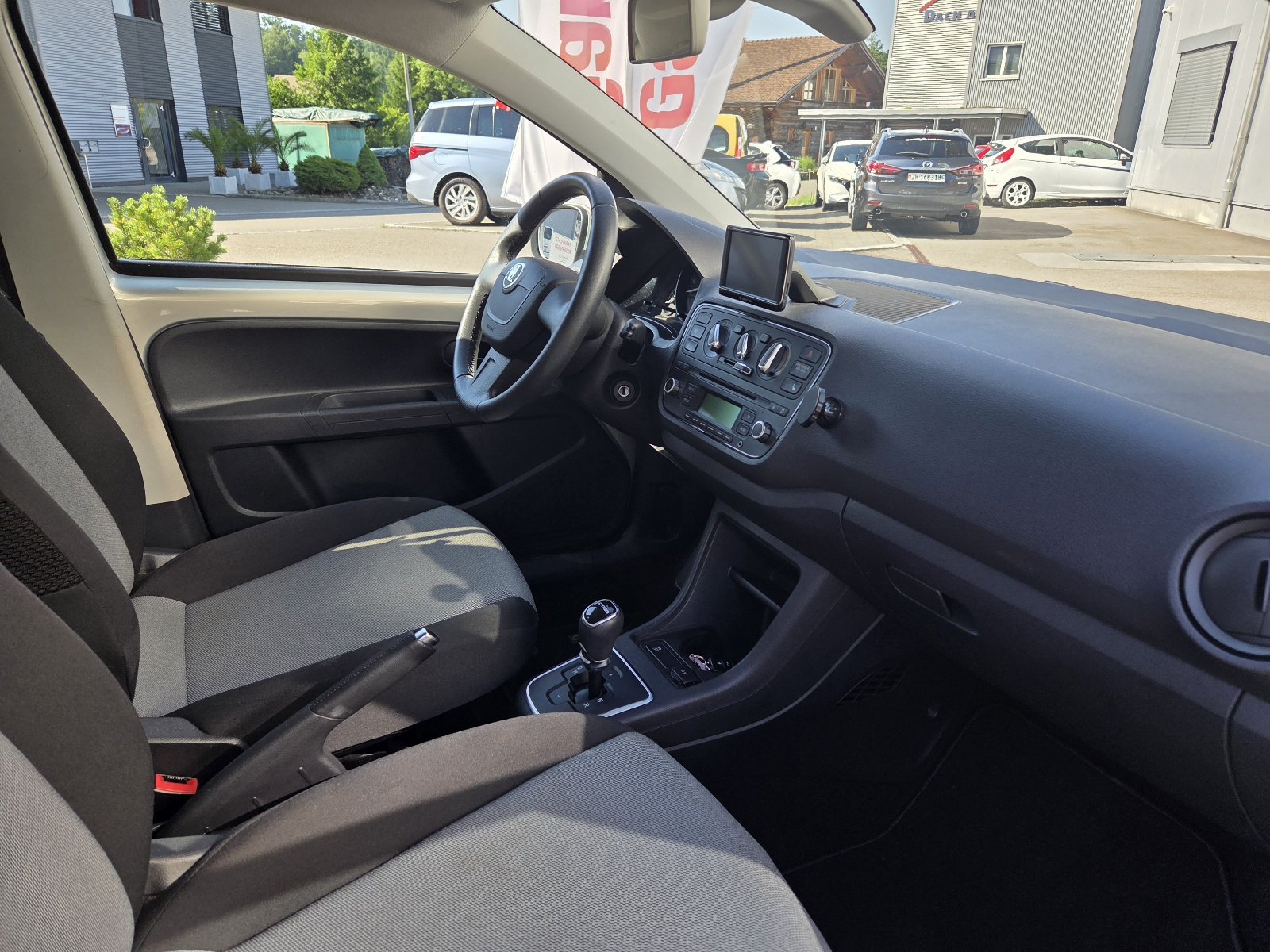 SKODA Citigo 1.0 MPI Ambition, Petrol, Second hand / Used, Automatic - 6