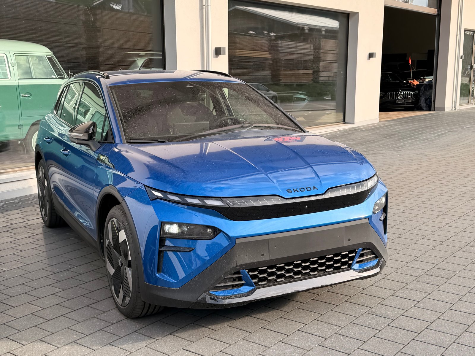 SKODA Elroq 85 RS 4x4, Electric, New car, Automatic - 3