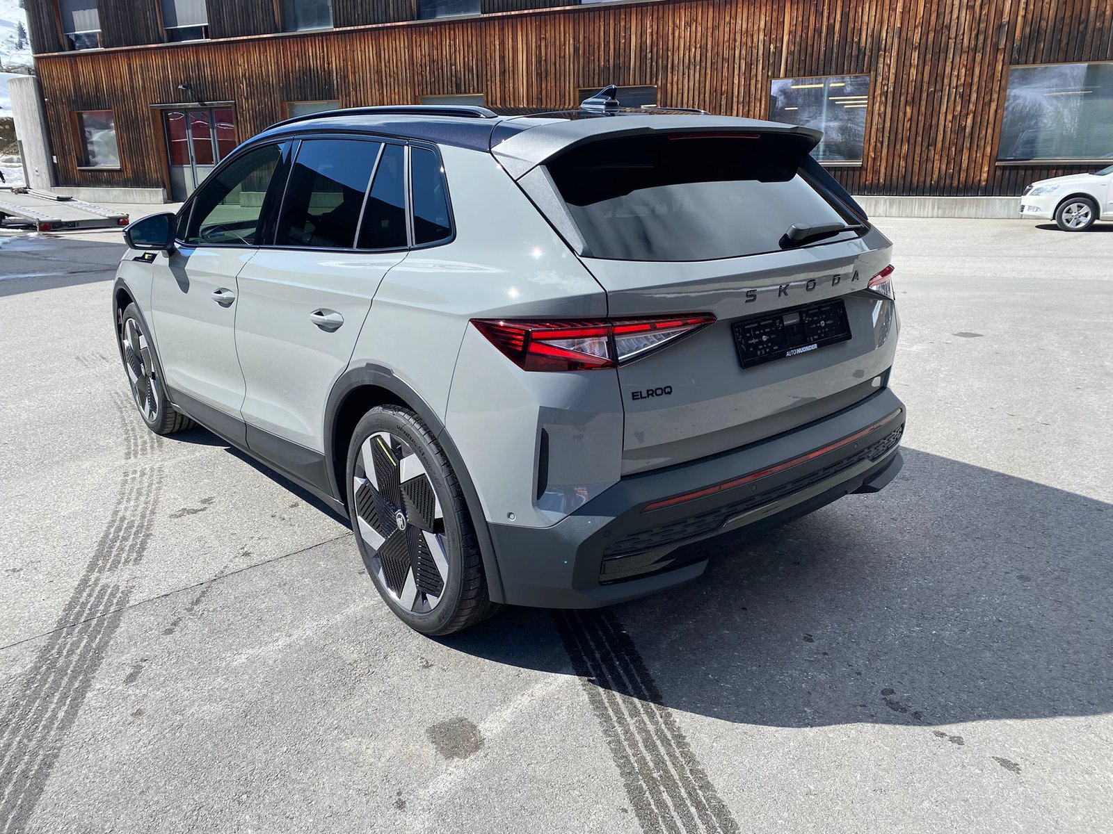 SKODA Elroq 85 RS 4x4, Electric, New car, Automatic - 5