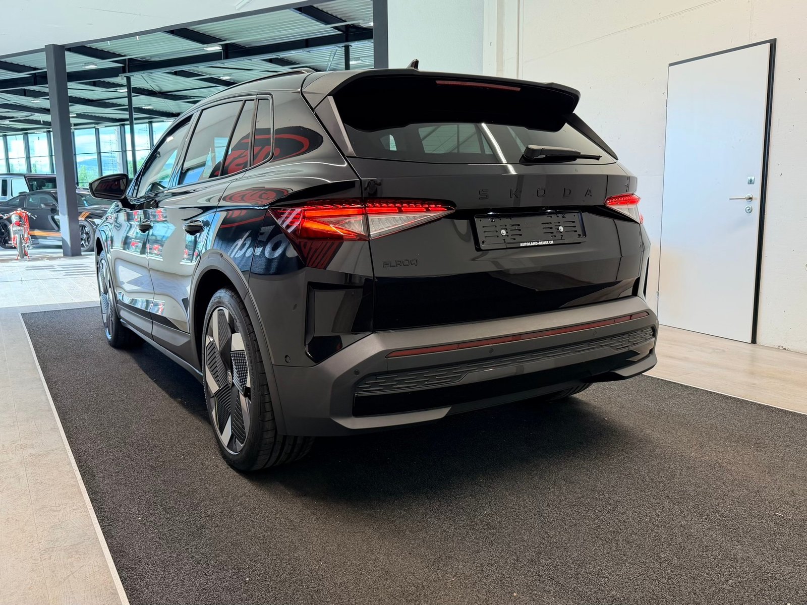 SKODA Elroq RS 4x4, Electric, New car, Automatic - 7