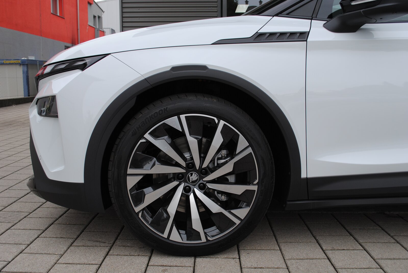 SKODA Elroq 85x Sportline 4x4, Elettrica, Auto nuove, Automatico - 7