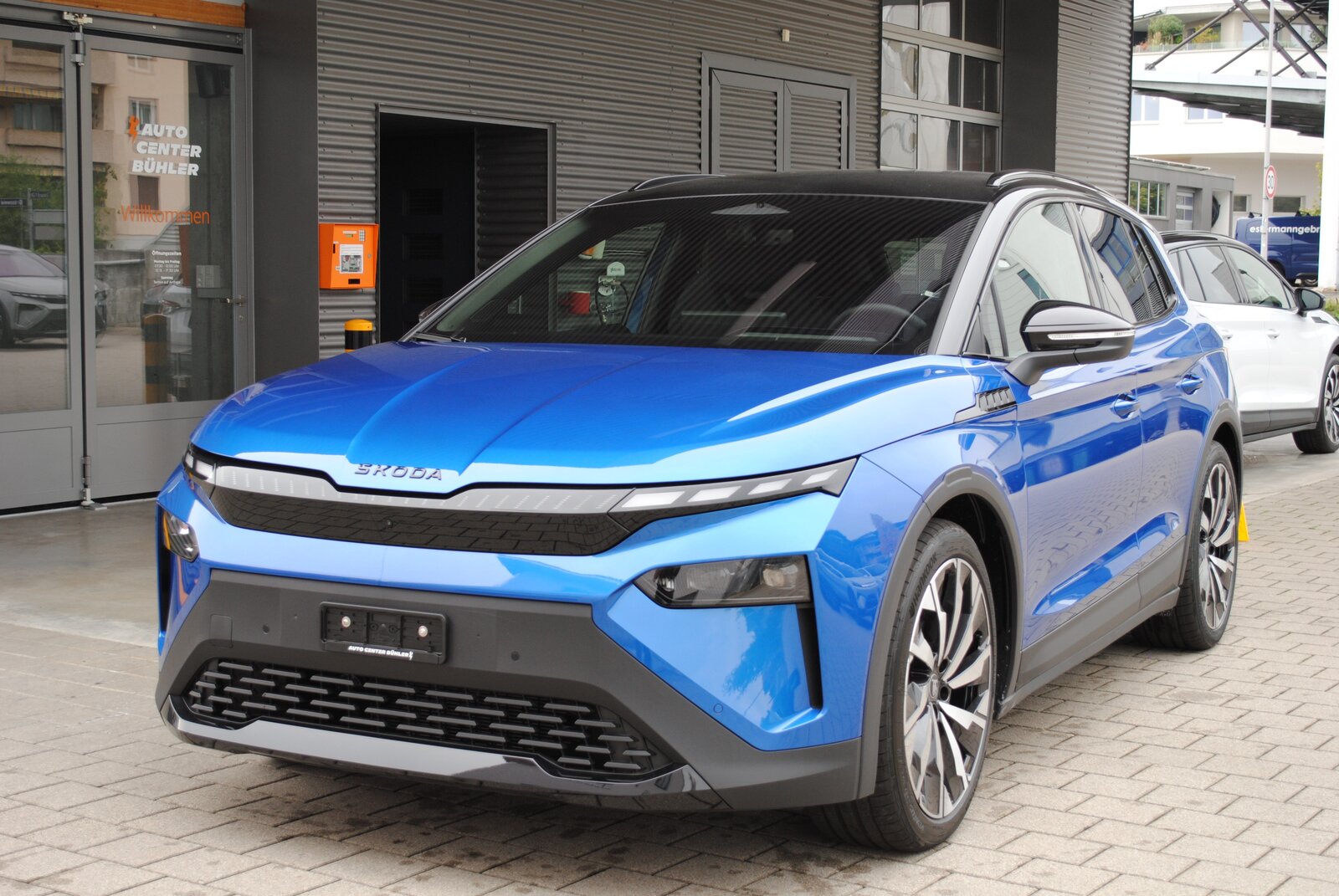 SKODA Elroq 85x Sportline 4x4, Elettrica, Auto nuove, Automatico - 3