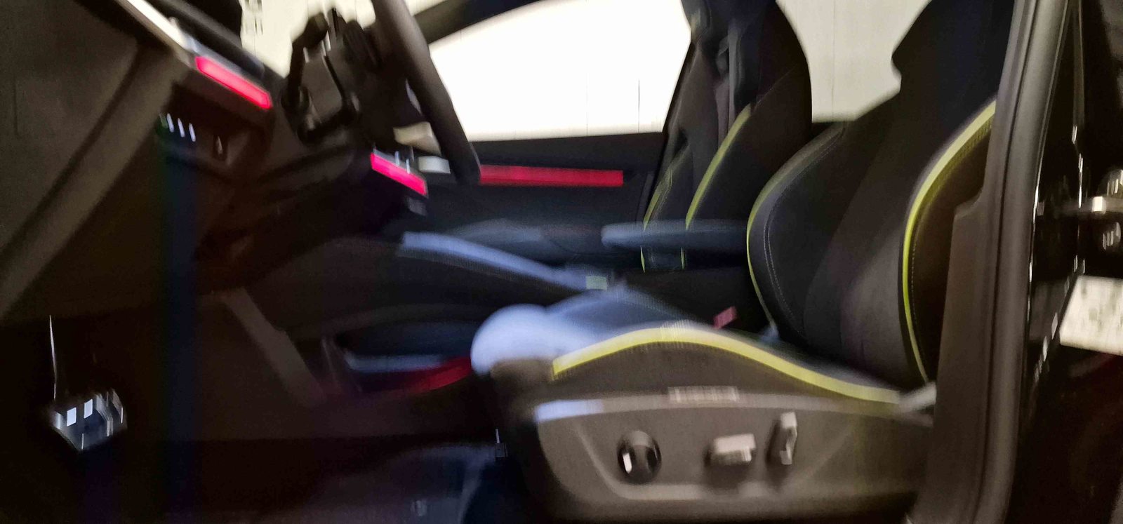 SKODA Elroq RS 85x 4x4, Electric, New car, Automatic - 3