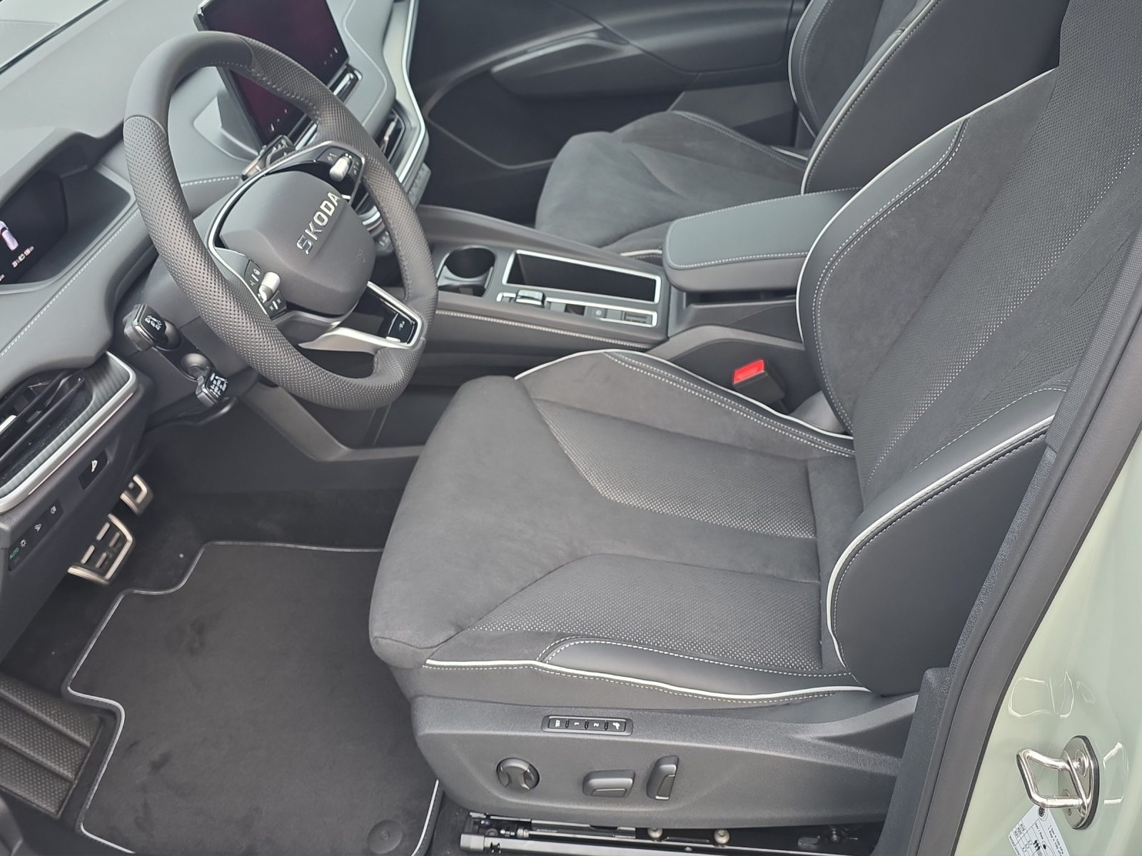 SKODA Elroq Sportline 85 4x4, Elektro, Neuwagen, Automatik - 4