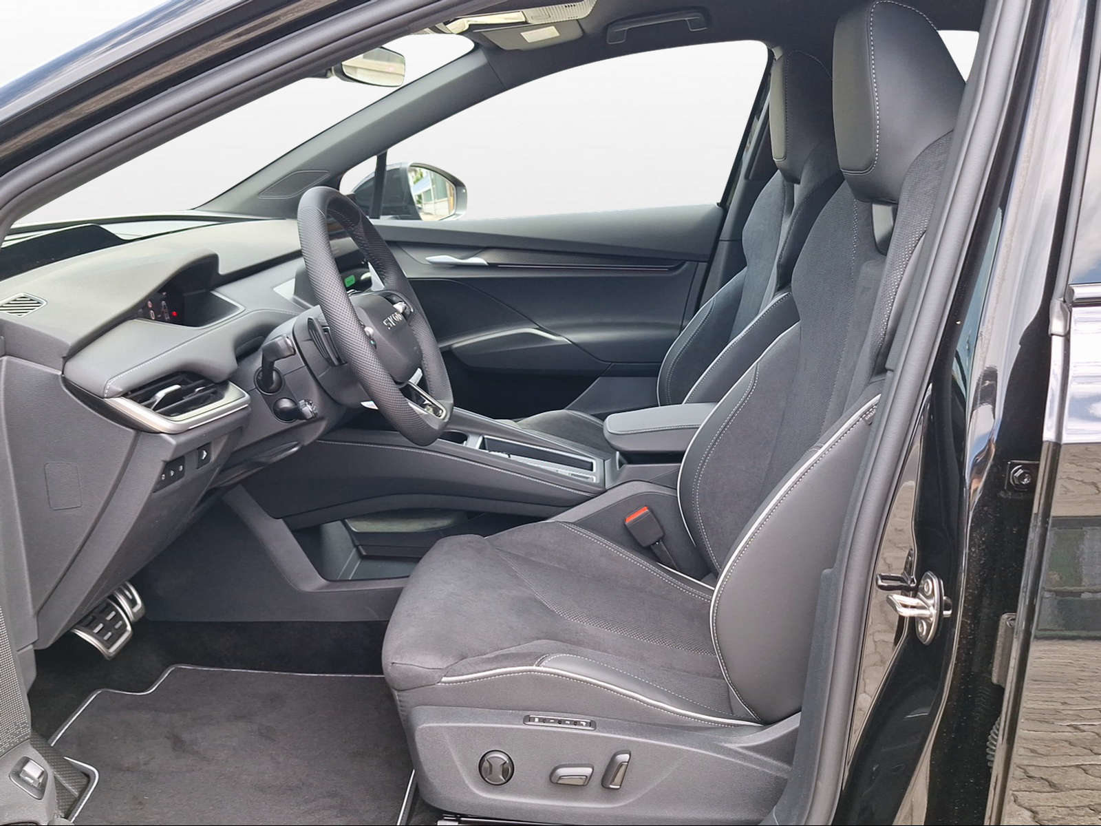SKODA Elroq Sportline, Elektro, Neuwagen, Automatik - 7