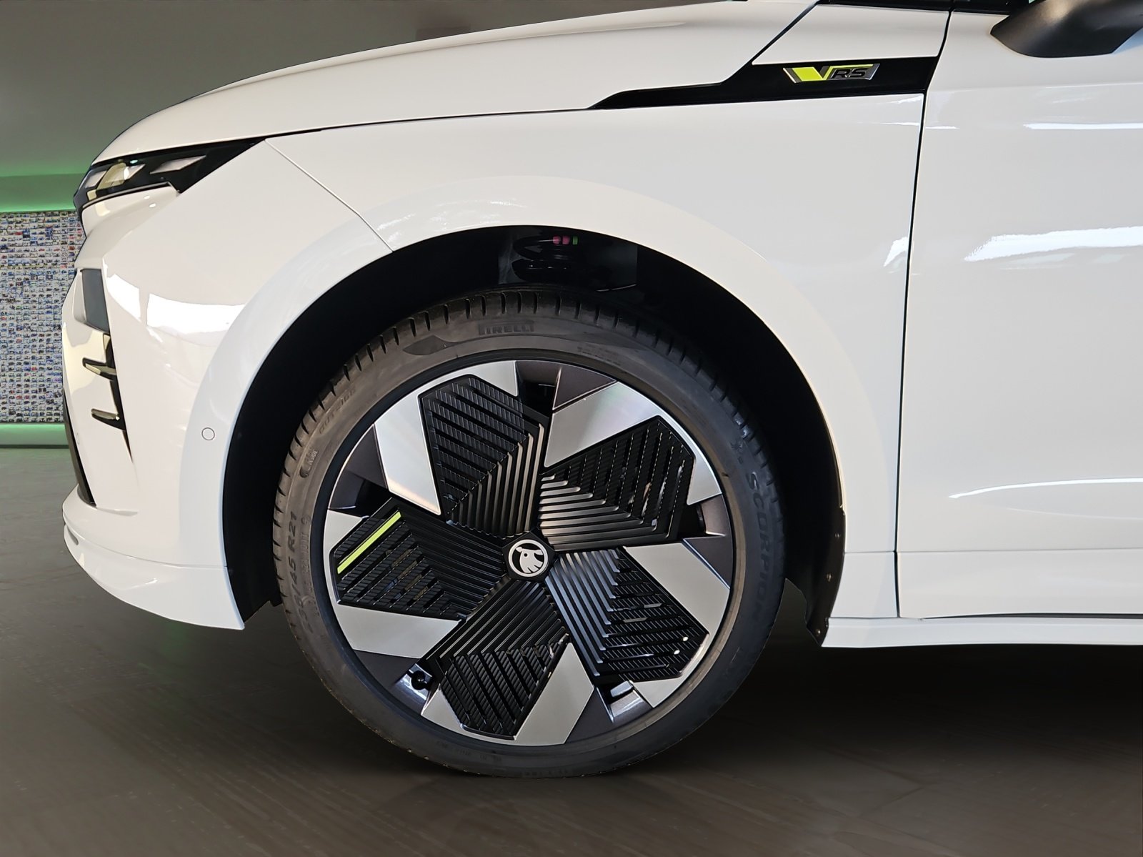 SKODA Enyaq 85x 4x4 RS, Elektro, Neuwagen, Automatik - 6