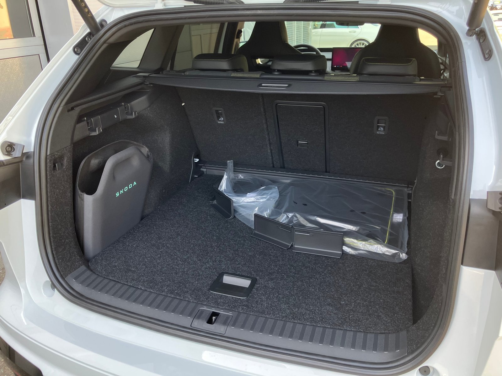 SKODA Enyaq 4x4 RS, Elettrica, Auto nuove, Automatico - 7