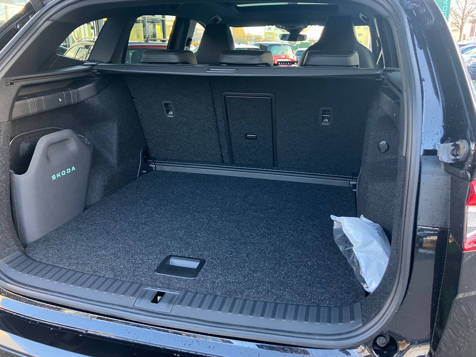SKODA Enyaq 4x4 RS, Electric, New car, Automatic - 7