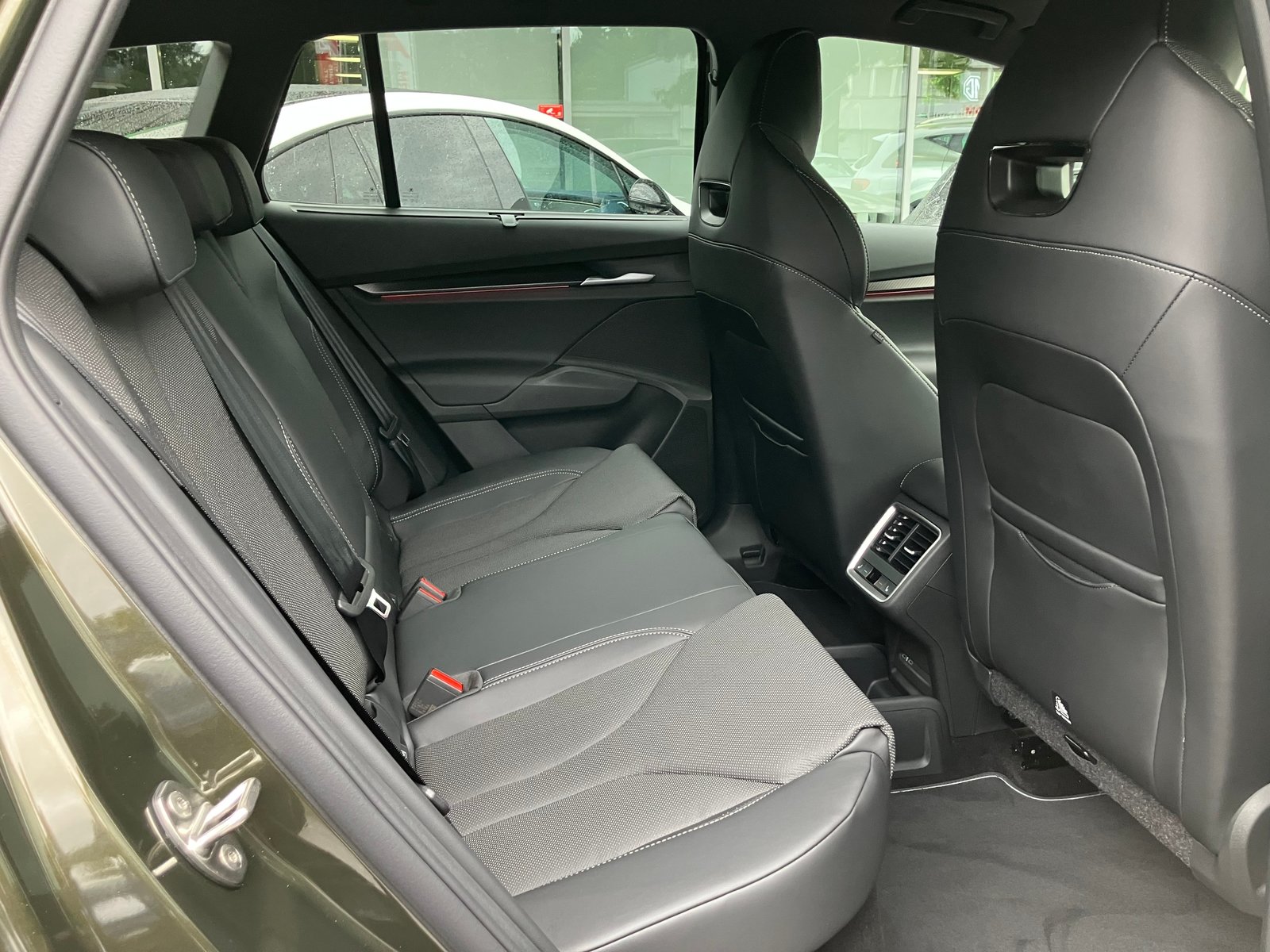 SKODA Enyaq 4x4 RS, Electric, New car, Automatic - 7