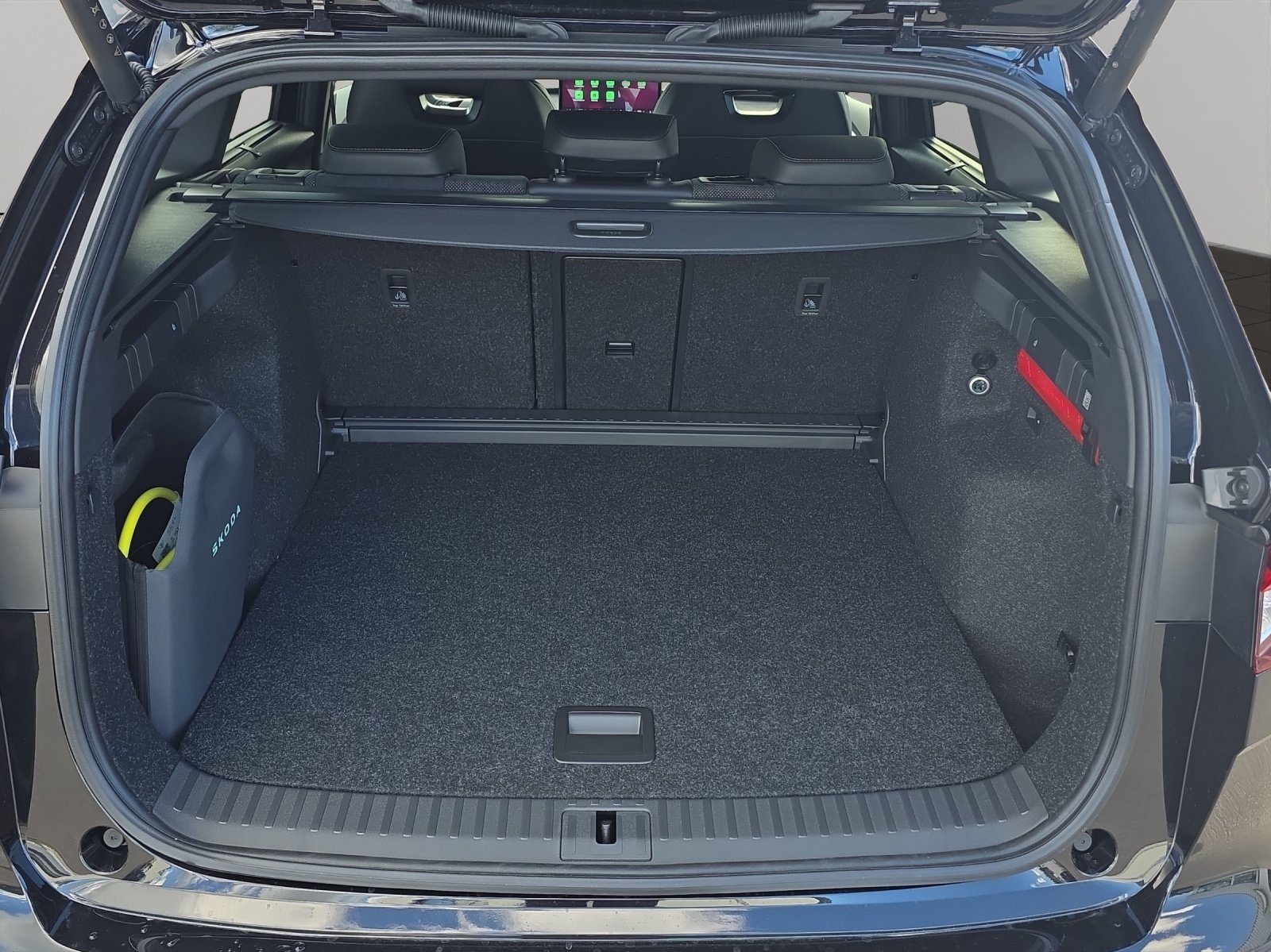 SKODA Enyaq 4x4 RS, Elettrica, Auto nuove, Automatico - 6