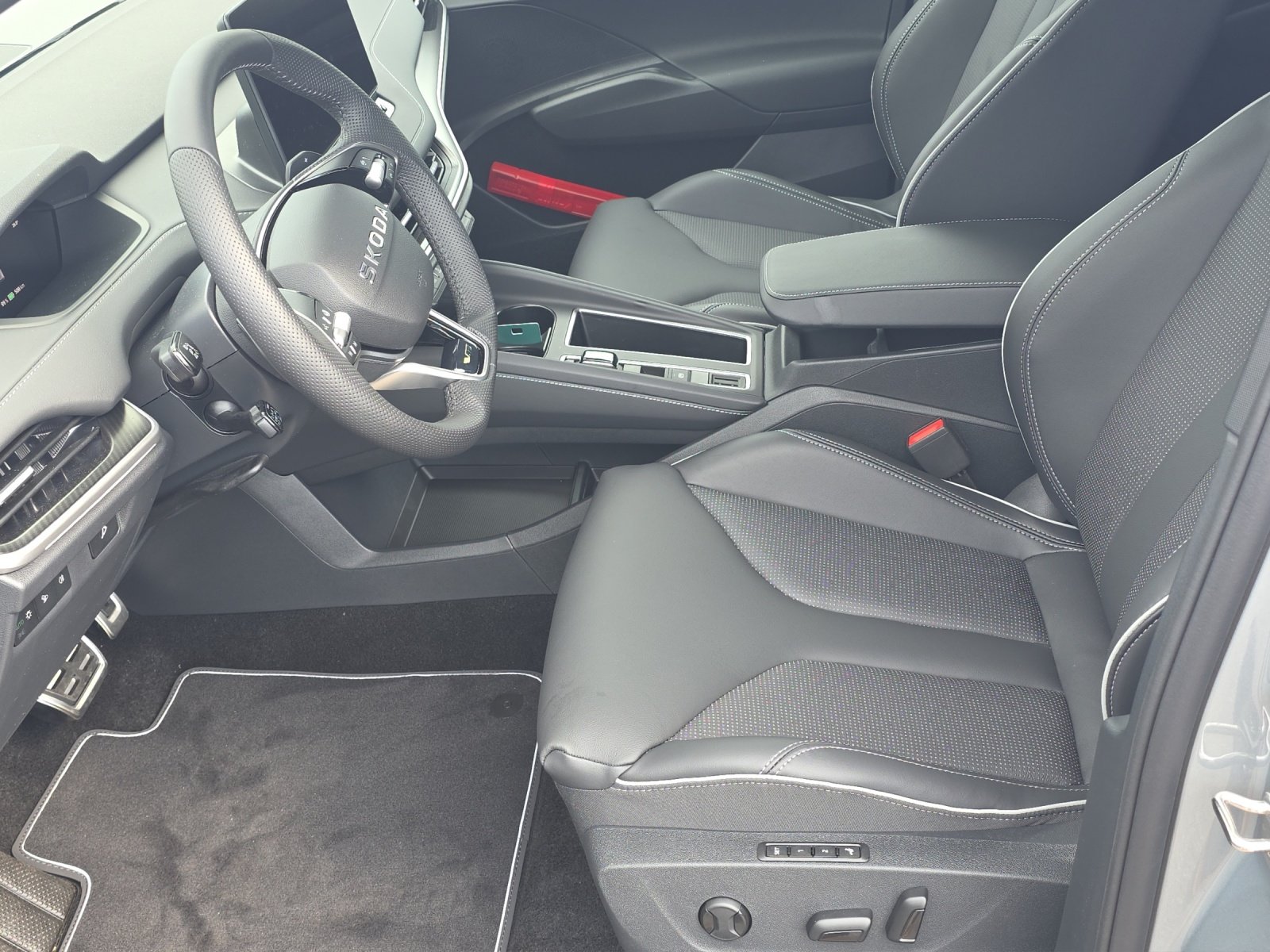 SKODA Enyaq 4x4 RS, Elettrica, Auto nuove, Automatico - 4