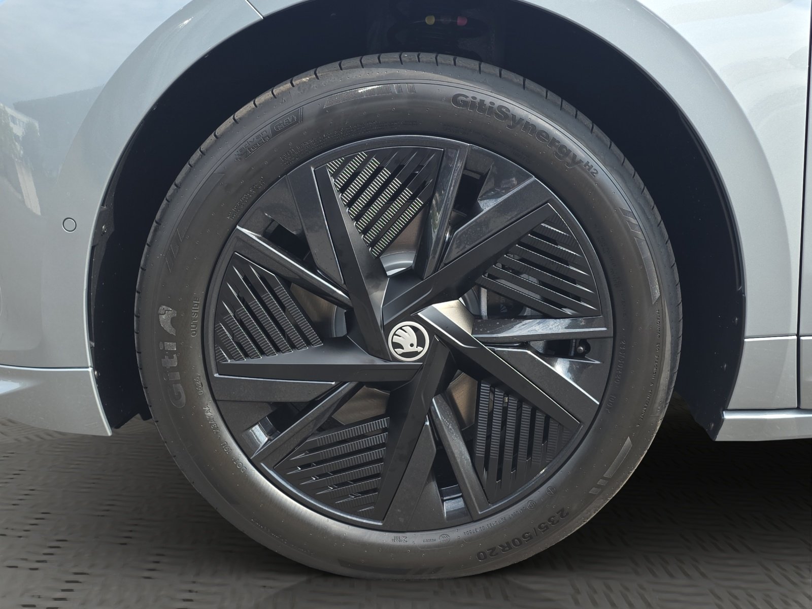 SKODA Enyaq 4x4 RS, Elettrica, Auto nuove, Automatico - 7