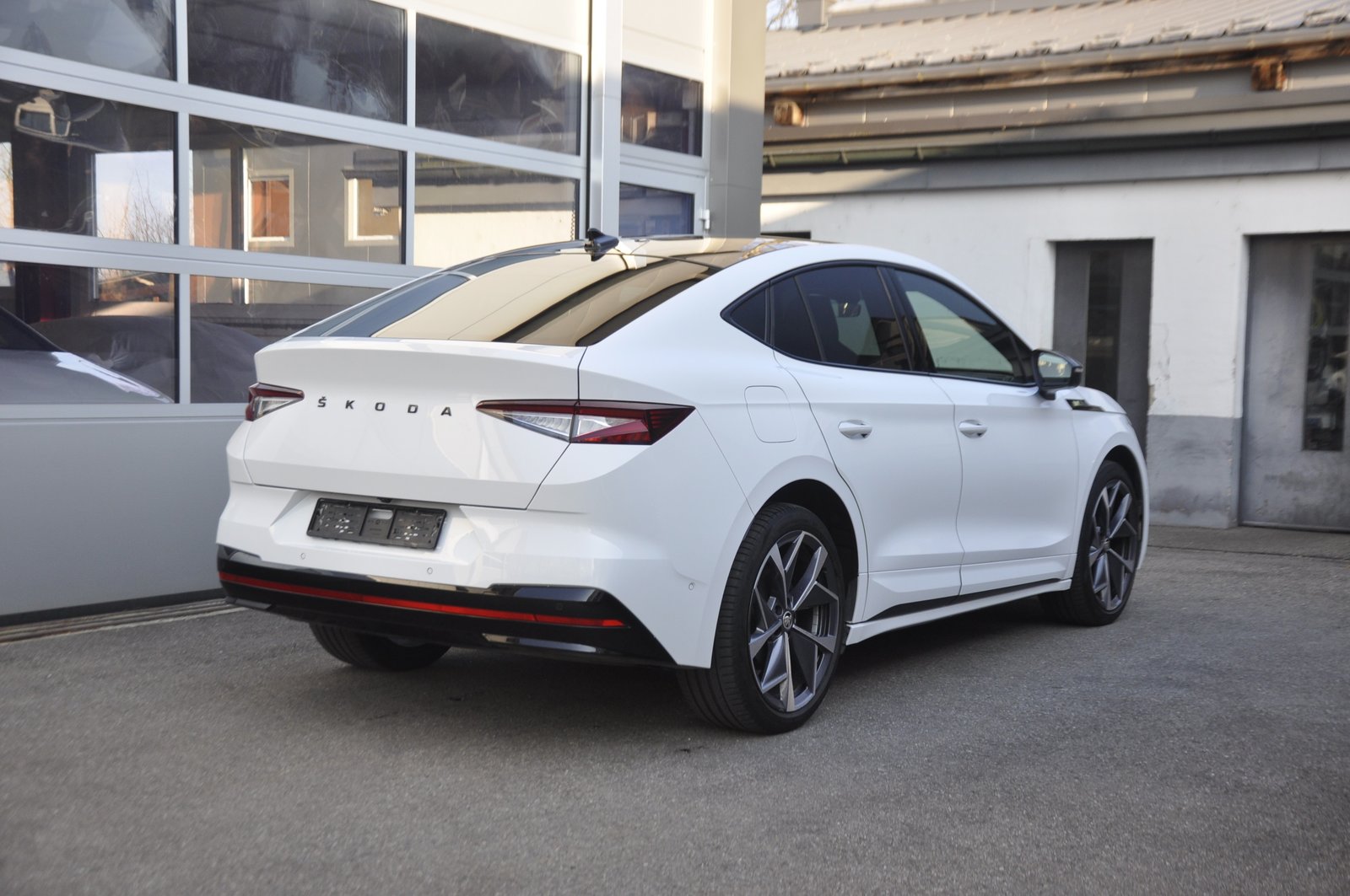 SKODA Enyaq Coupé RS iV 80 4x4 I Anhängerkupplung, Electric, Second hand / Used, Automatic - 3