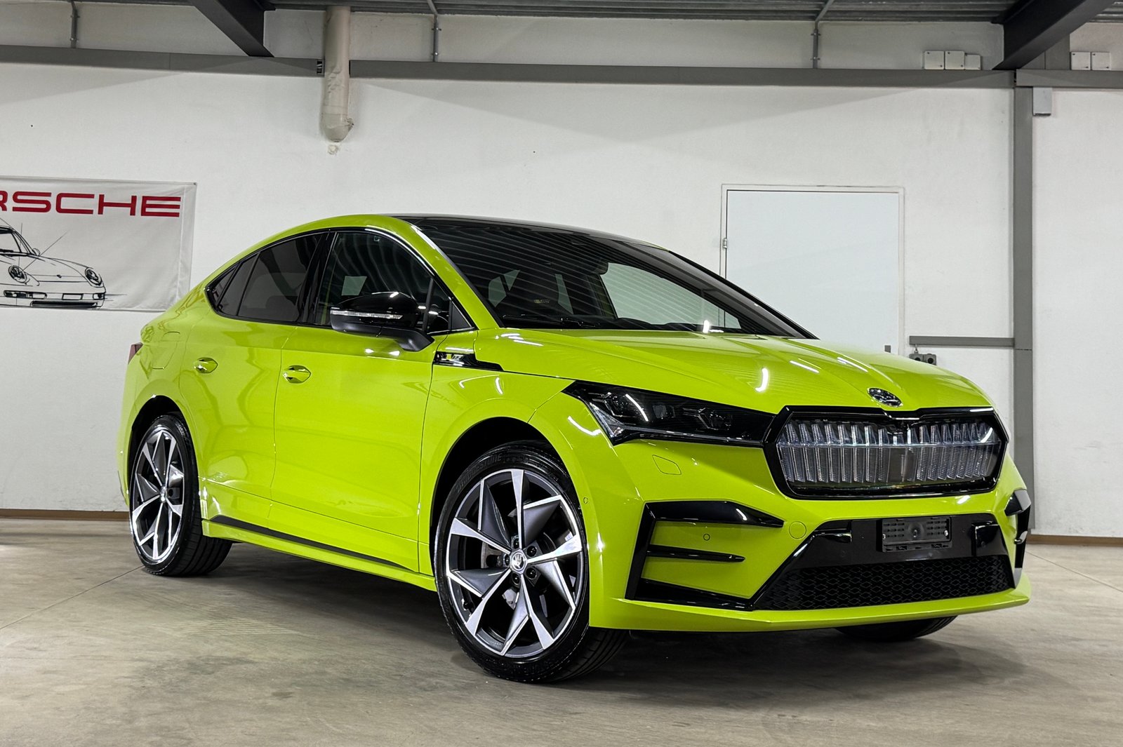 SKODA Enyaq Coupé RS iV 80 4x4 300 PS // Anhängerkupplung, Electric, Second hand / Used, Automatic - 3