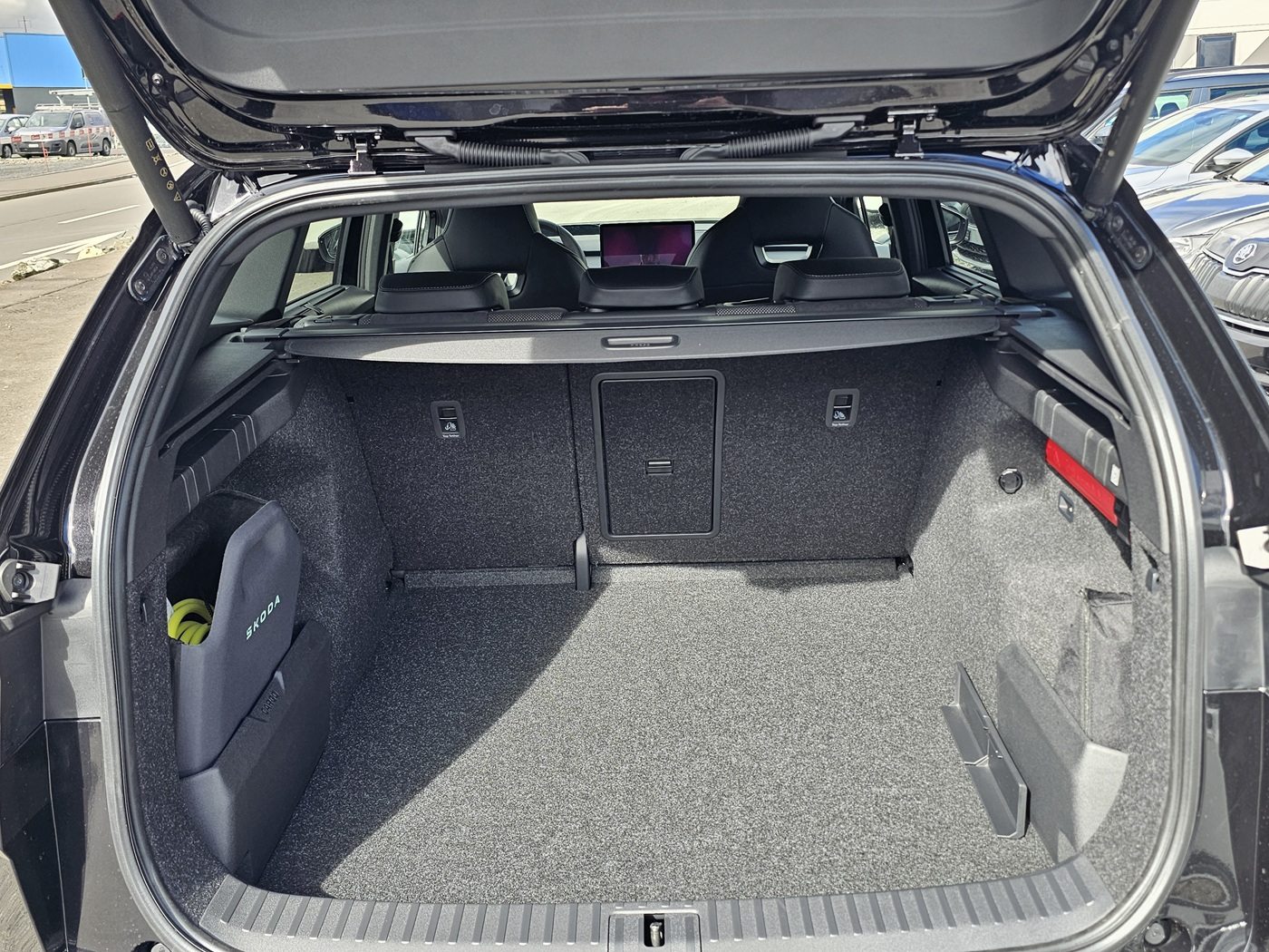 SKODA Enyaq Sportline 85x 4x4, Electric, New car, Automatic - 7