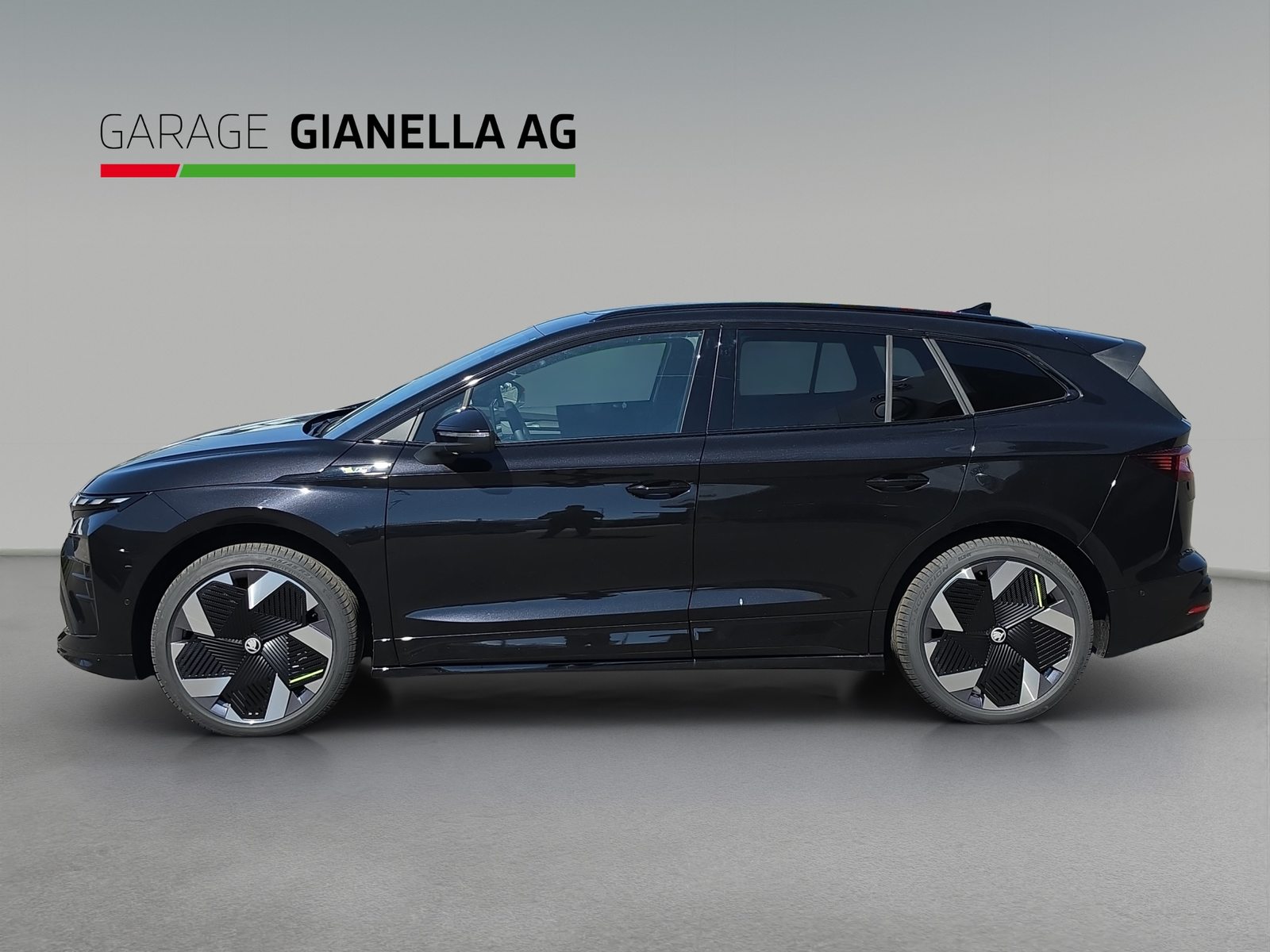 SKODA Enyaq RS 85x 4x4, Electric, New car, Automatic - 3