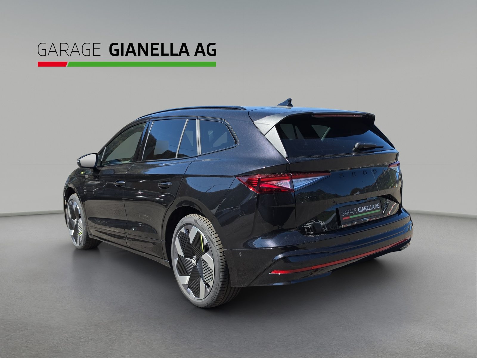 SKODA Enyaq RS 85x 4x4, Electric, New car, Automatic - 4