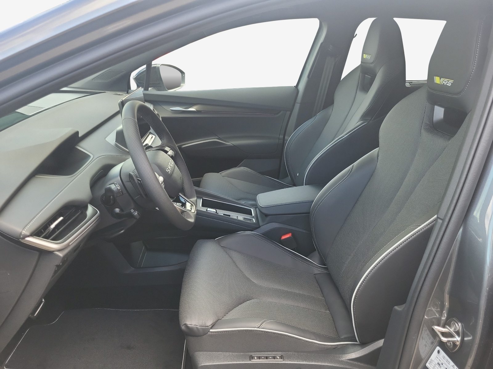 SKODA Enyaq RS 85x 4x4, Electric, New car, Automatic - 3