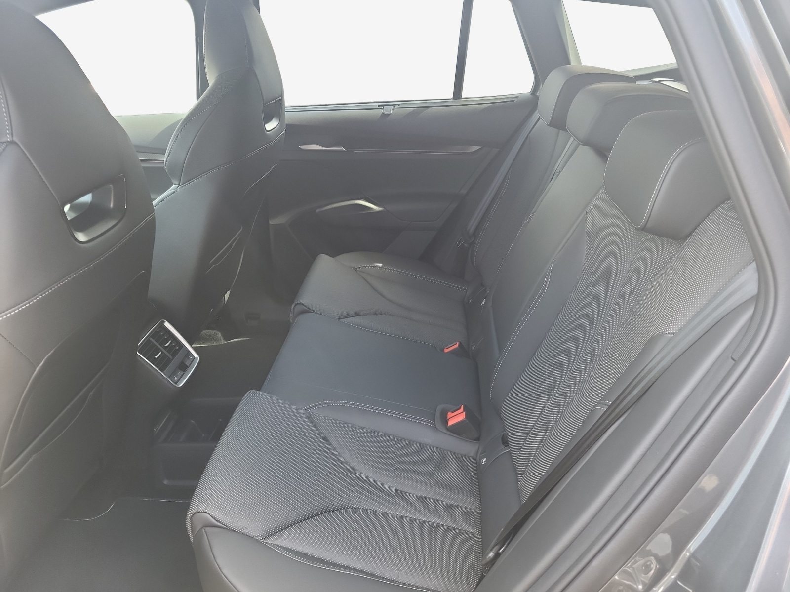 SKODA Enyaq RS 85x 4x4, Electric, New car, Automatic - 7