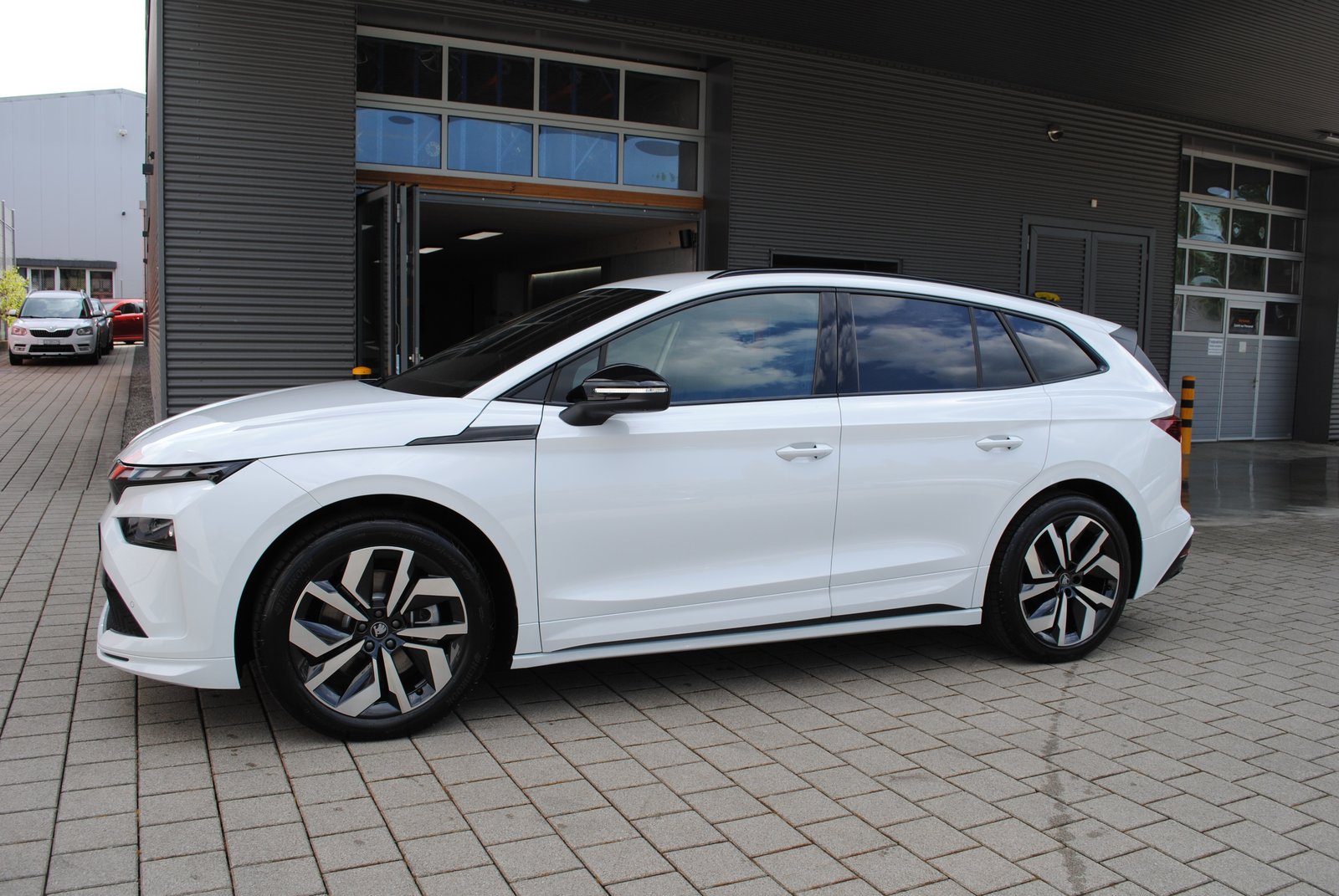 SKODA Enyaq 85x Sportline 4x4, Electric, New car, Automatic - 5