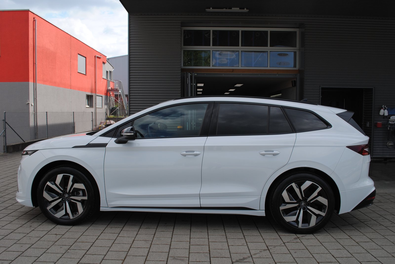 SKODA Enyaq 85x Sportline 4x4, Electric, New car, Automatic - 6