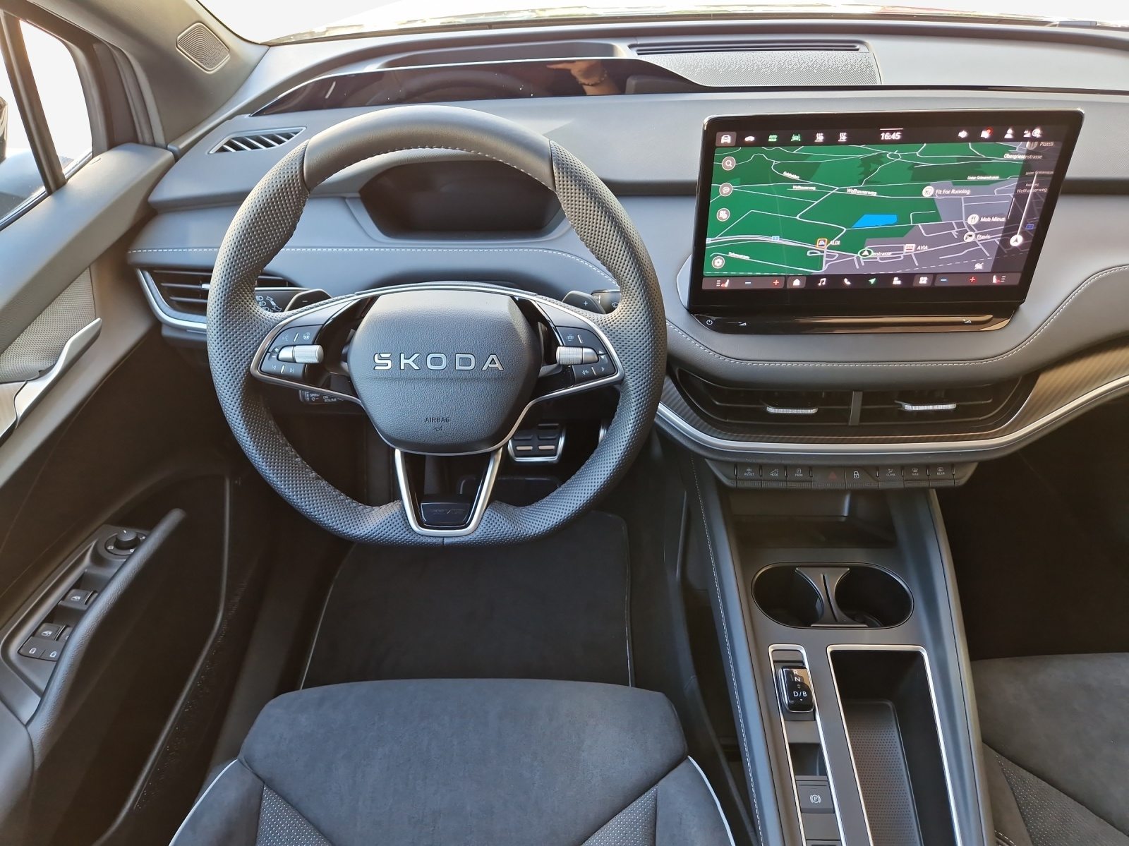 SKODA Enyaq Sportline 85x 4x4, Electric, New car, Automatic - 5