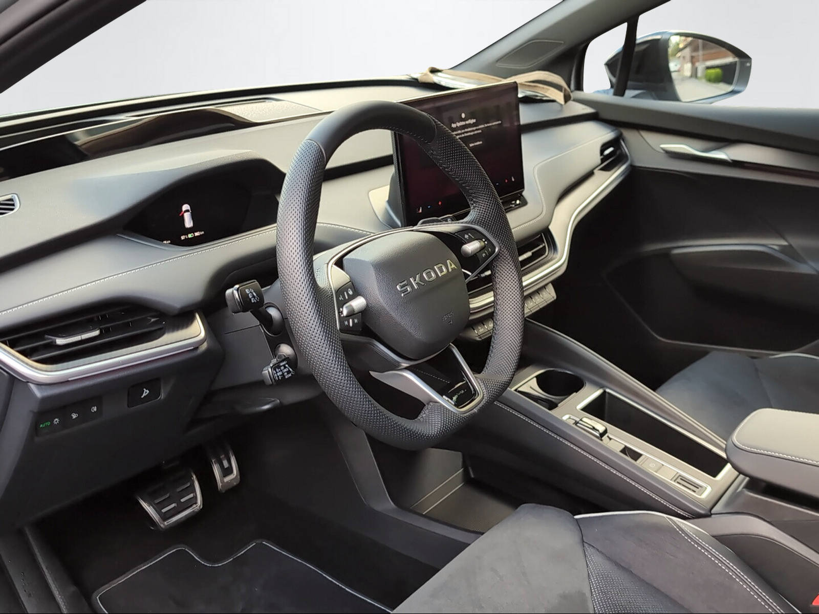SKODA Enyaq 85x SportLine, Electric, New car, Automatic - 6