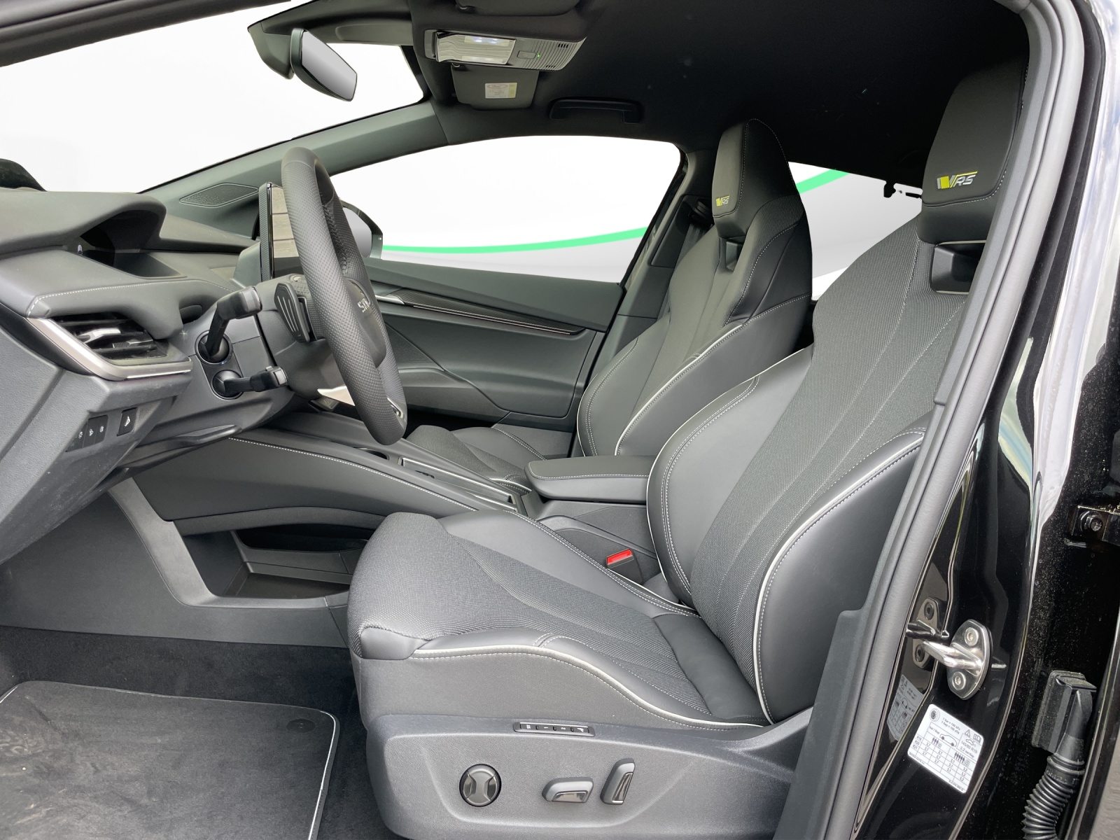 SKODA Enyaq RS 85x 4x4, Elektro, Neuwagen, Automatik - 7