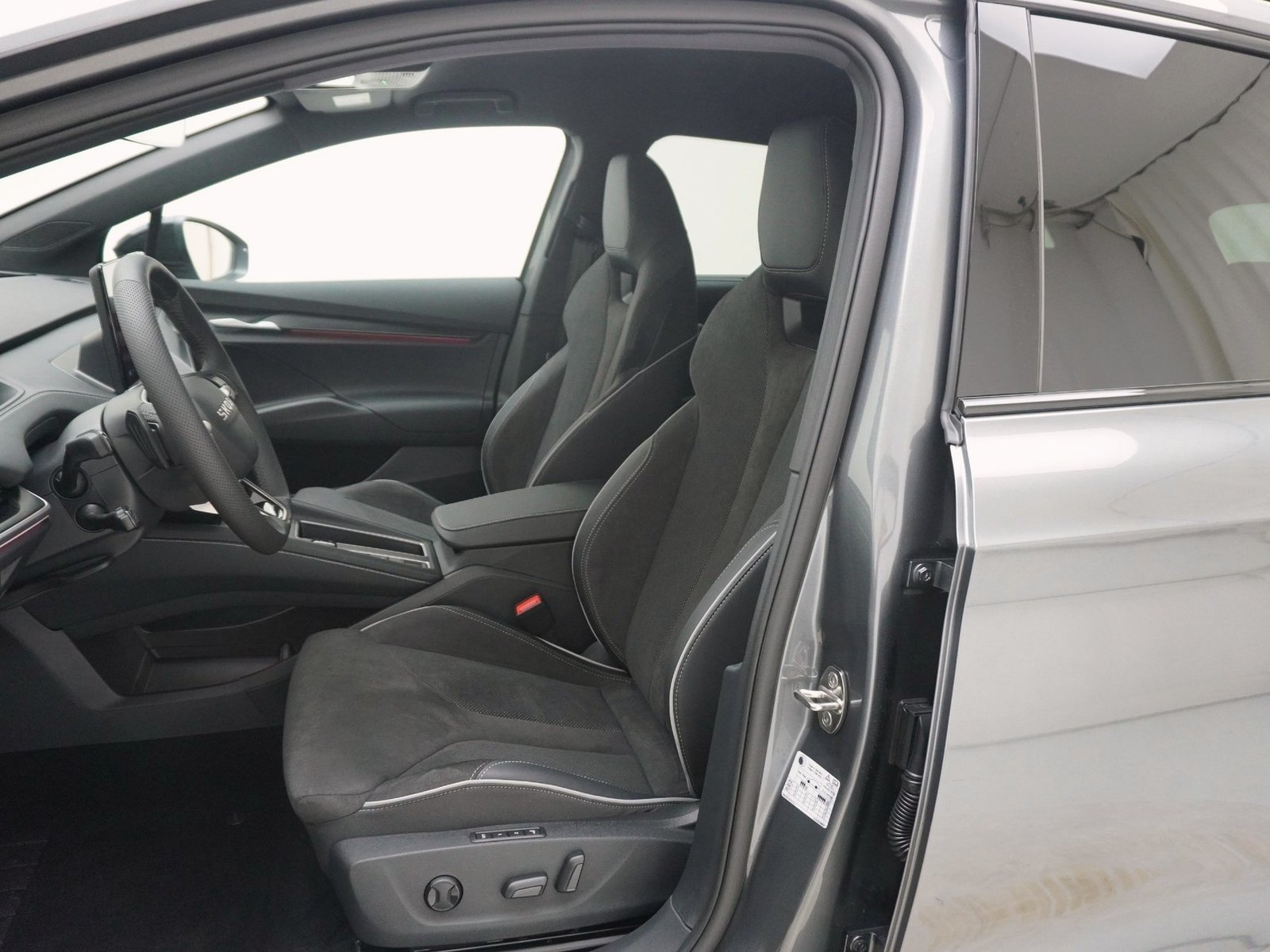SKODA Enyaq iV 85x SportLine, Elettrica, Auto nuove, Automatico - 6