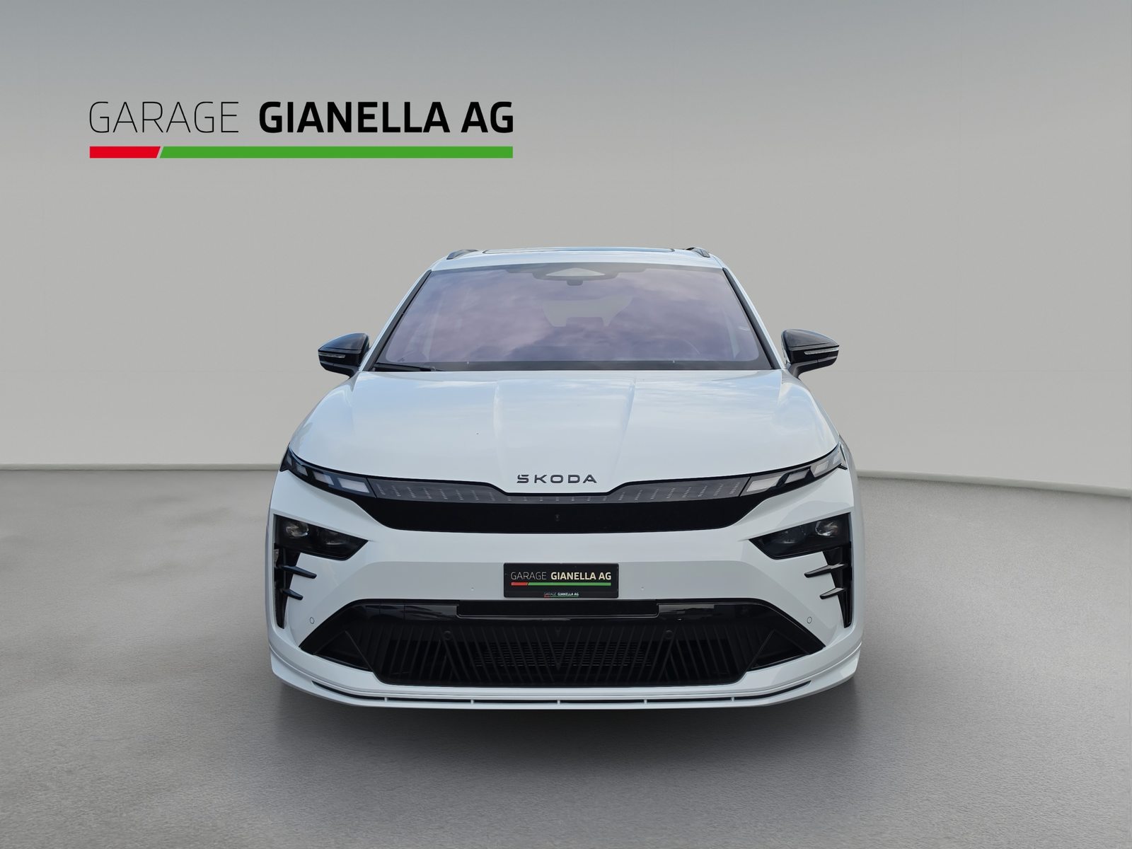 SKODA Enyaq RS, Electric, New car, Automatic - 4