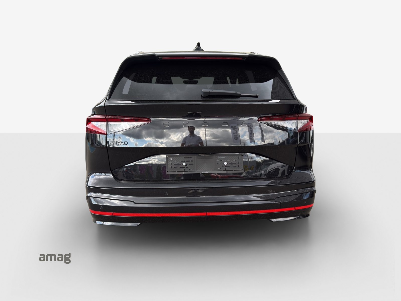 SKODA Enyaq RS, Electric, New car, Automatic - 4