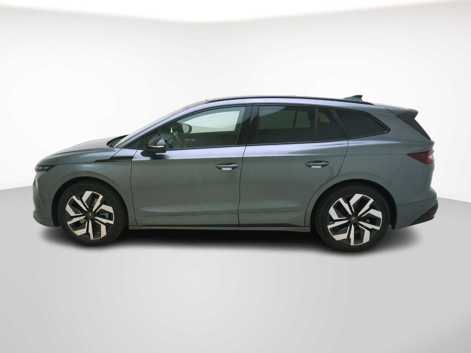 SKODA Enyaq iV 85x SportLine, Electric, New car, Automatic - 2