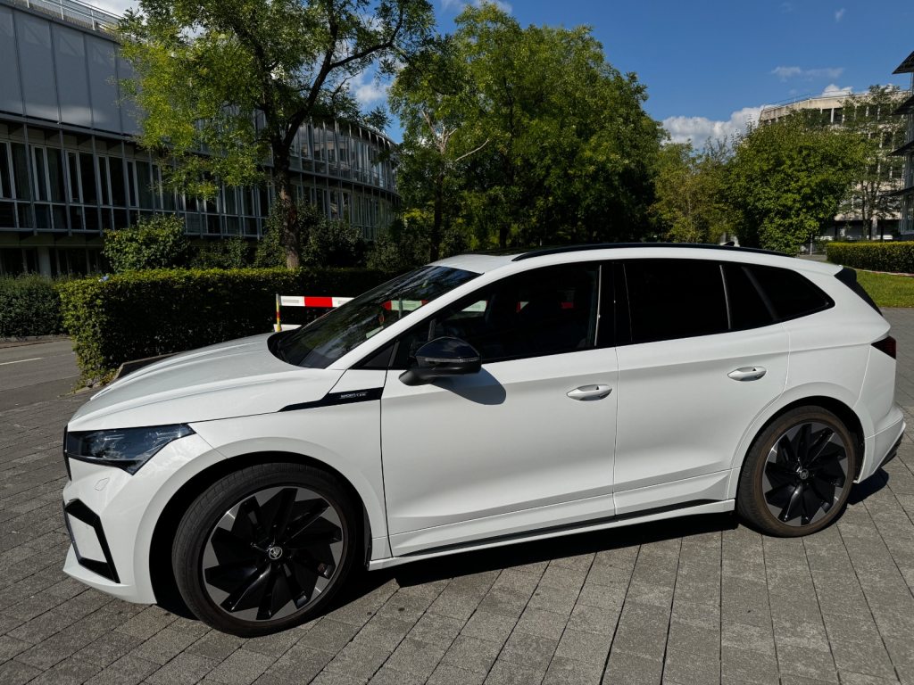 SKODA ENYAQ 80x SportLine, Electric, Second hand / Used, Automatic - 3