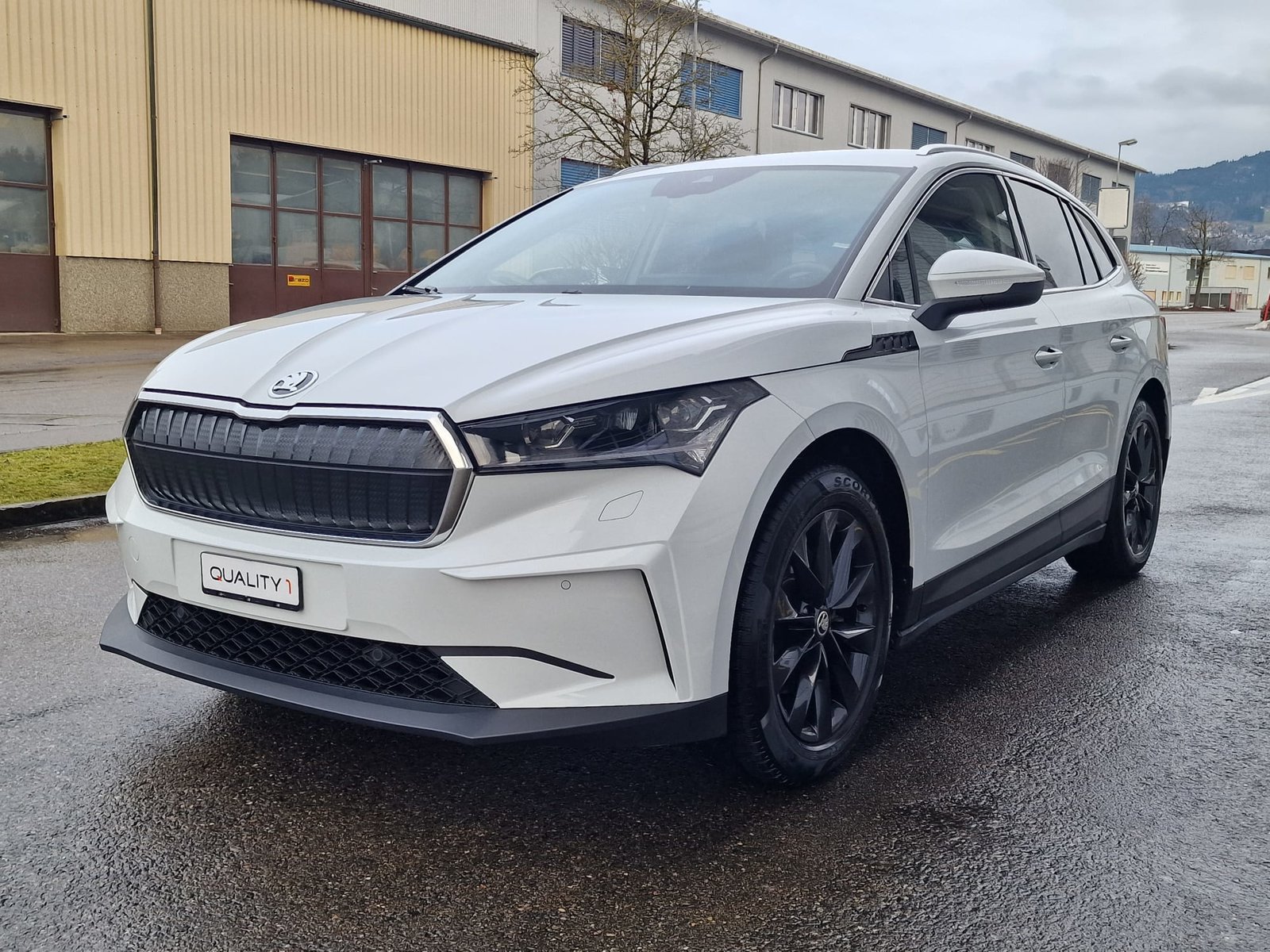 SKODA Enyaq iV 60, Electric, Second hand / Used, Automatic - 2