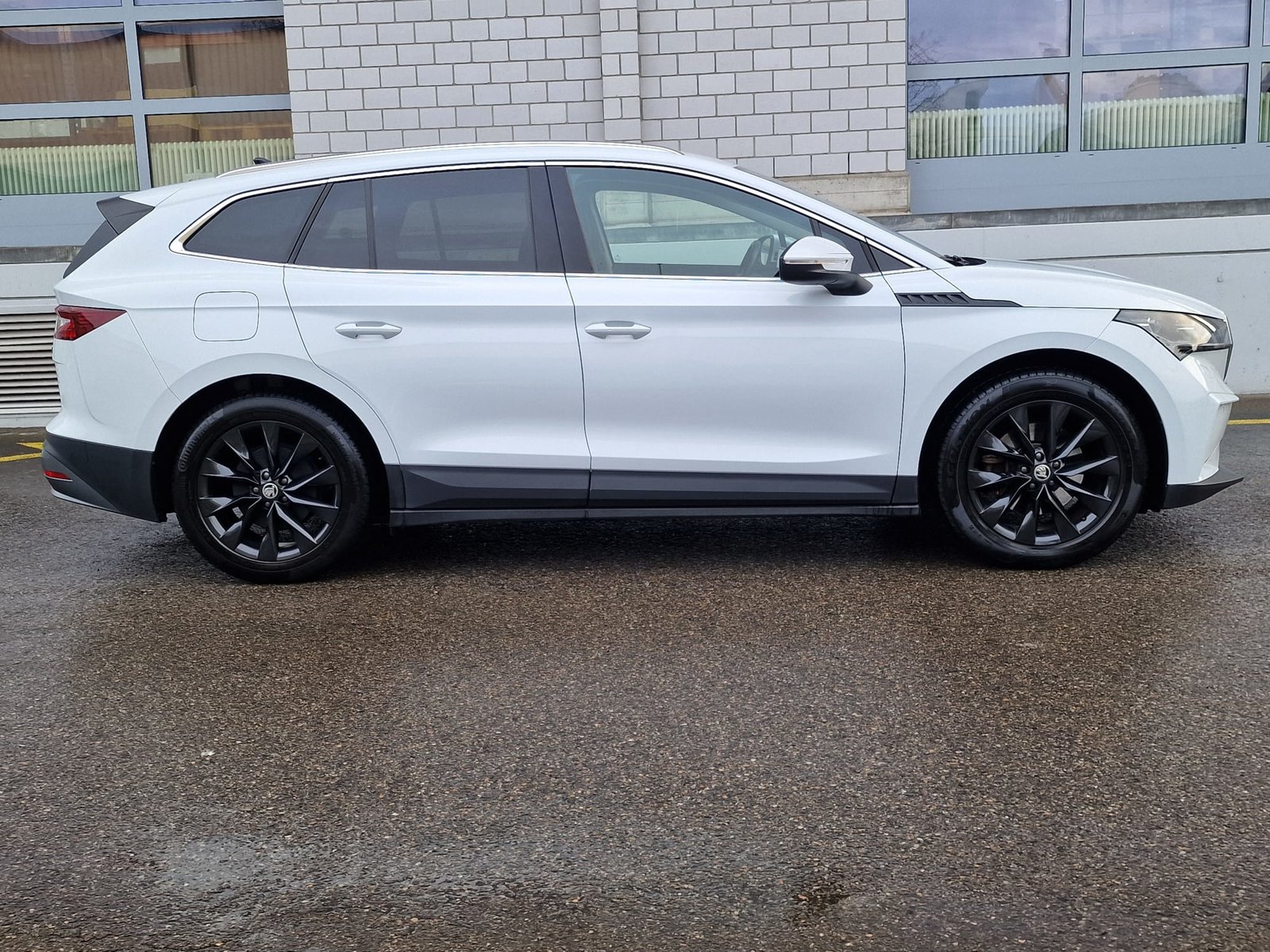 SKODA Enyaq iV 60, Electric, Second hand / Used, Automatic - 4