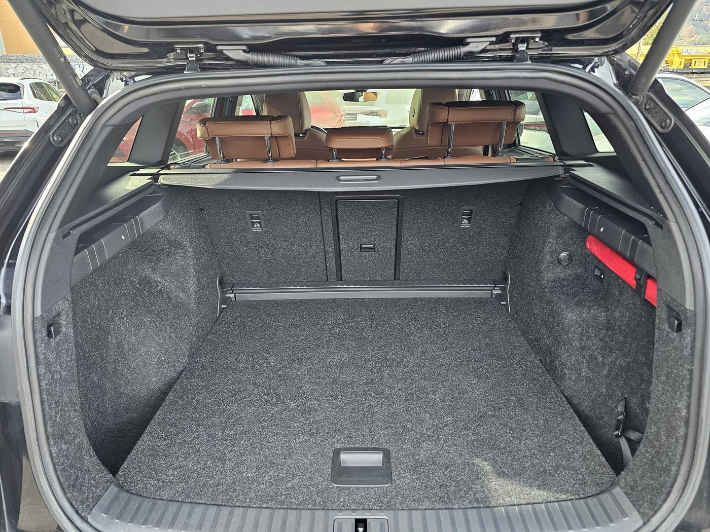 SKODA ENYAQ iV 80x 4x4 Founders Edition, Electric, Second hand / Used, Automatic - 7