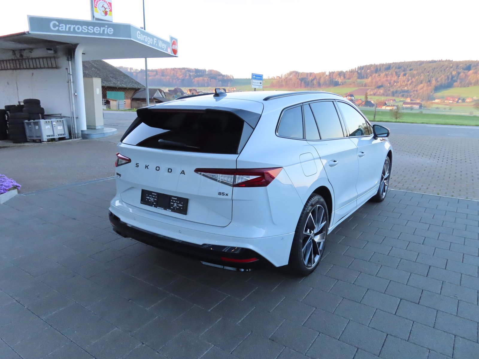 SKODA Enyaq 85x Sportline 4x4, Elektro, Occasion / Gebraucht, Automatik - 4