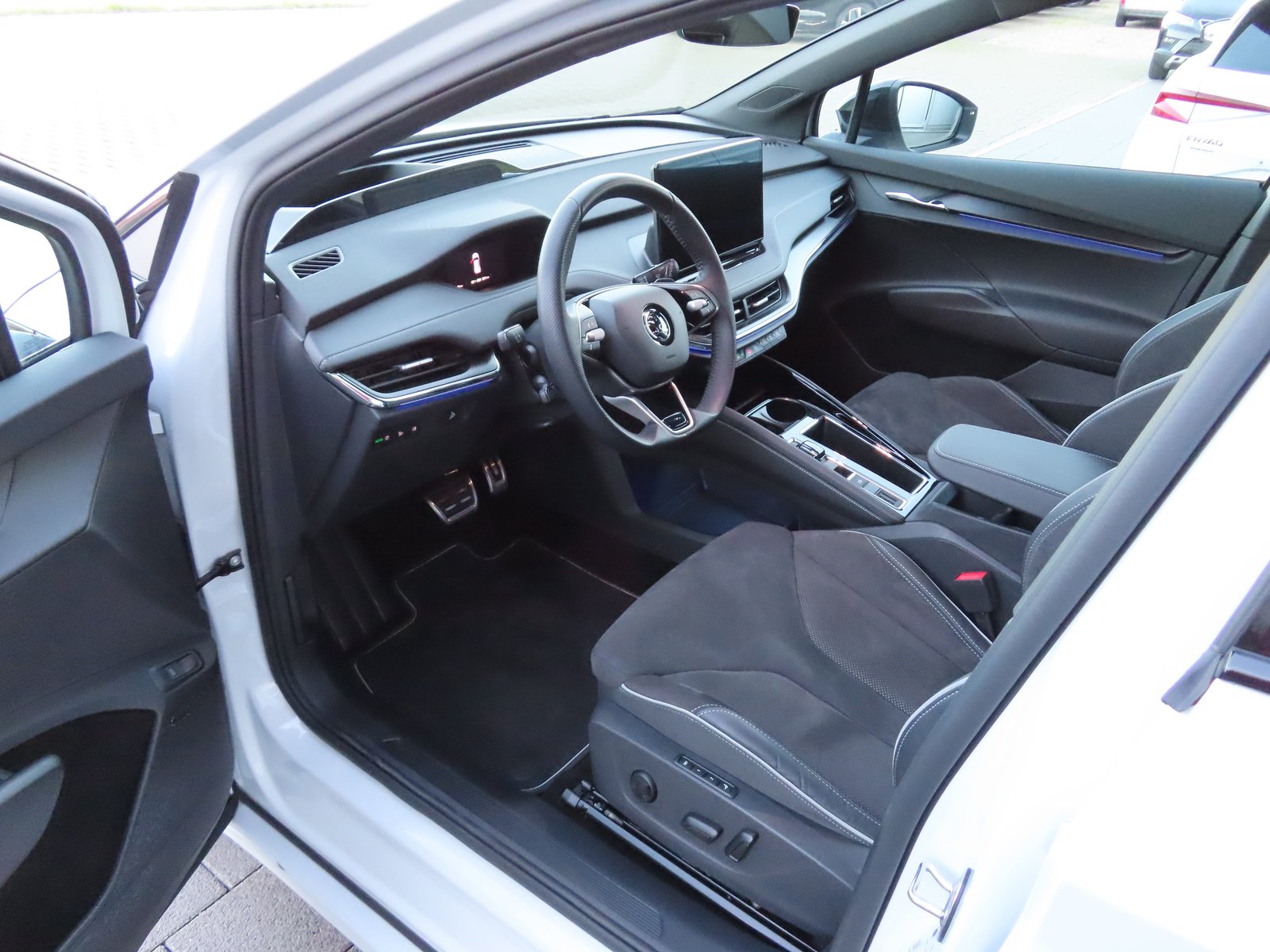 SKODA Enyaq 85x Sportline 4x4, Elektro, Occasion / Gebraucht, Automatik - 7