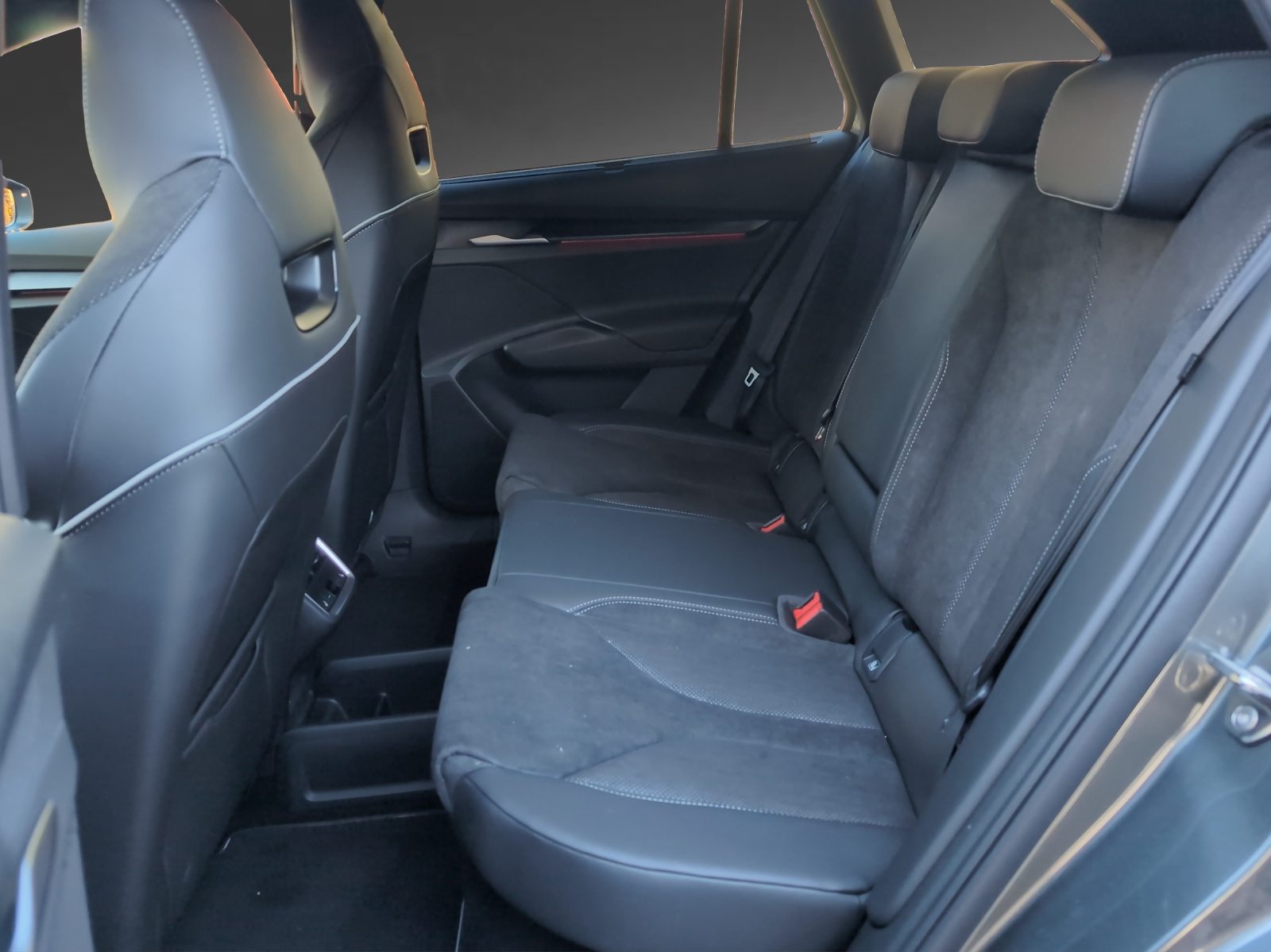 SKODA Enyaq Sportline 85x 4x4, Elektro, Occasion / Gebraucht, Automatik - 7
