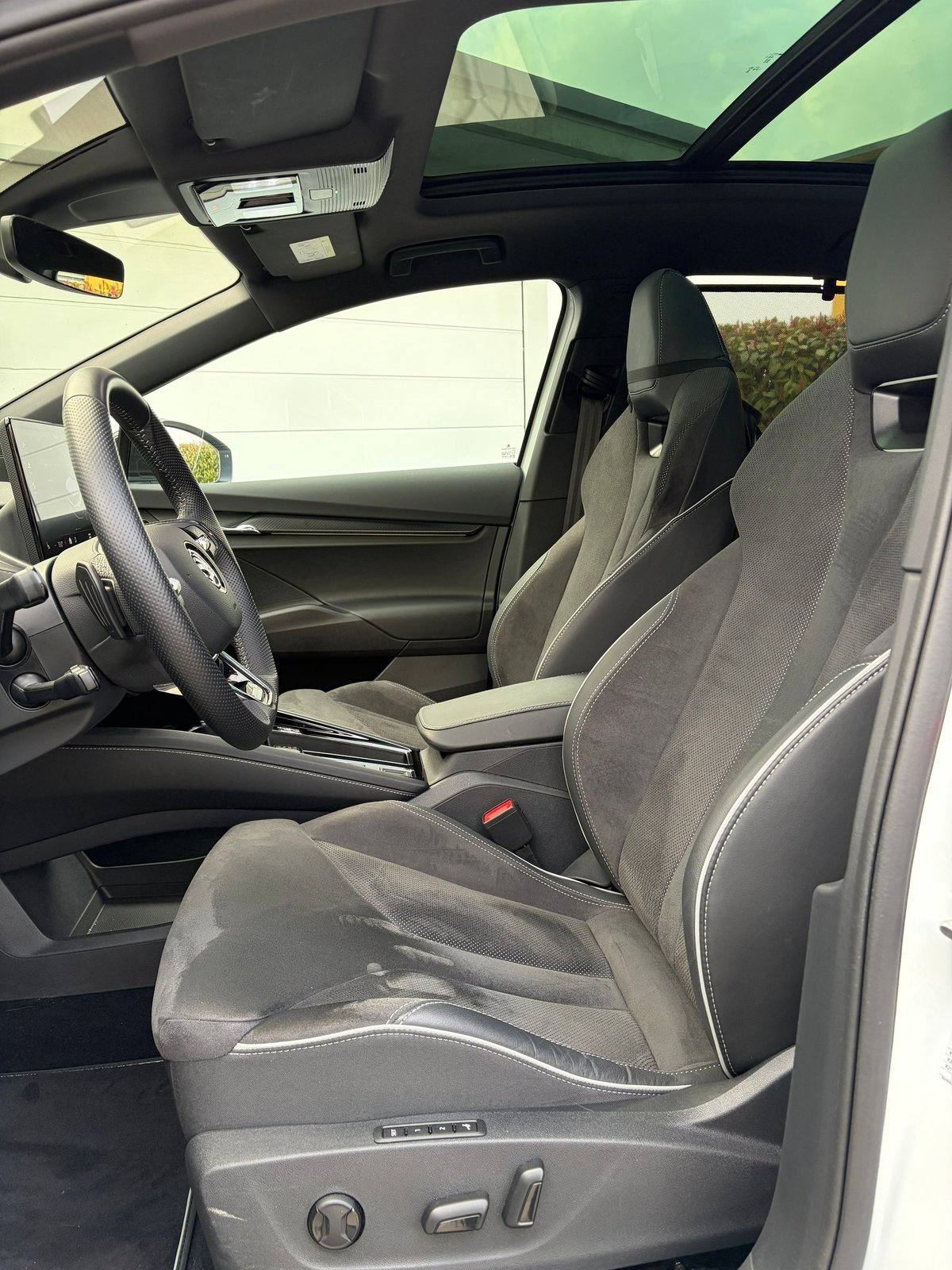 SKODA Enyaq iV 80x, Elektro, Occasion / Gebraucht, Automatik - 4