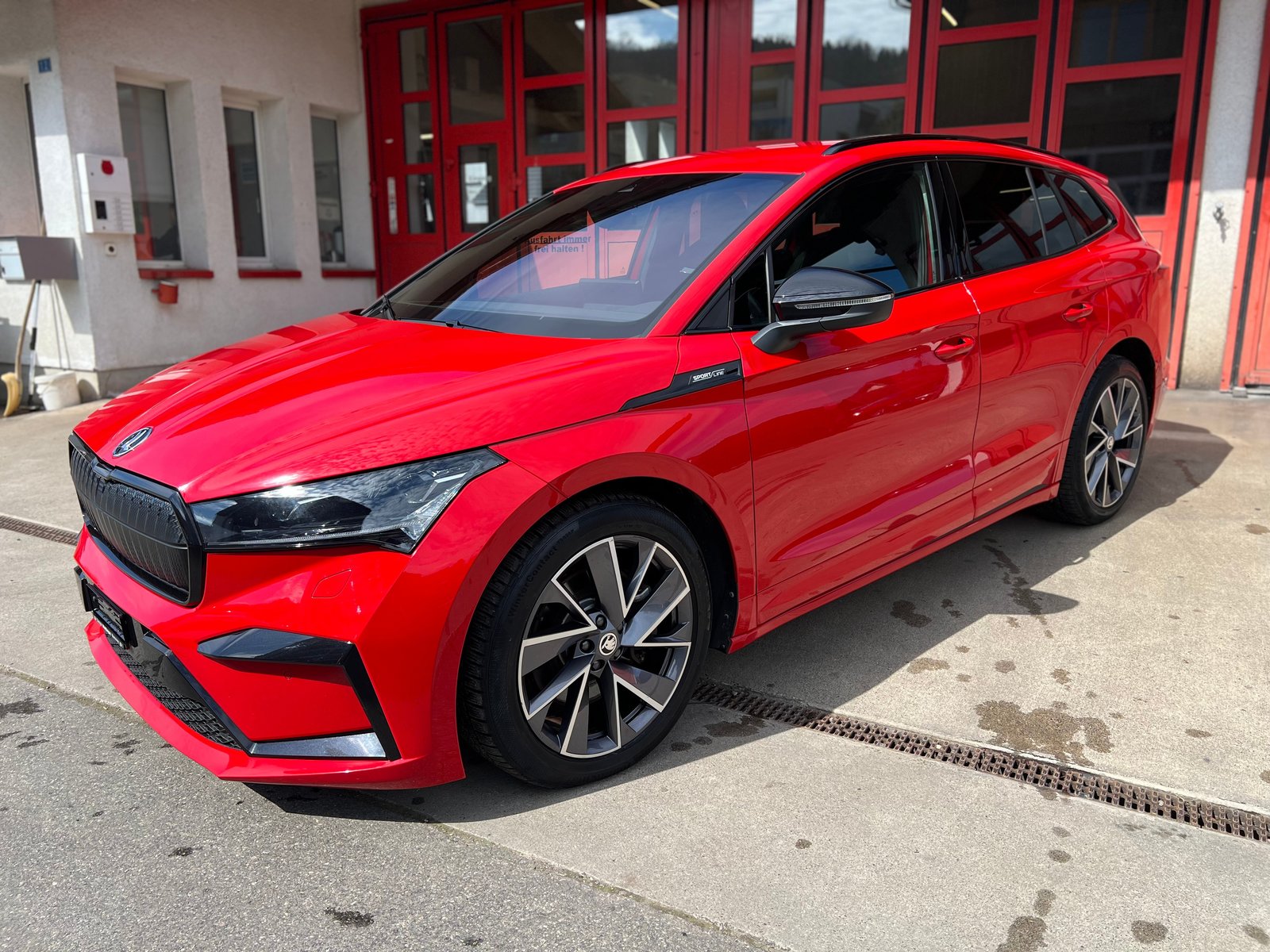 SKODA Enyaq iV 80x SportLine // SoH 92, Électrique, Occasion / Utilisé, Automatique - 2