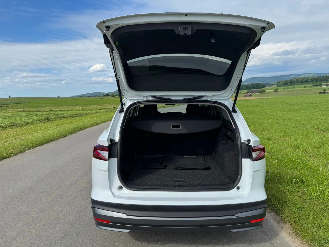 SKODA Enyaq iV 60, Elektro, Occasion / Gebraucht, Automatik - 6